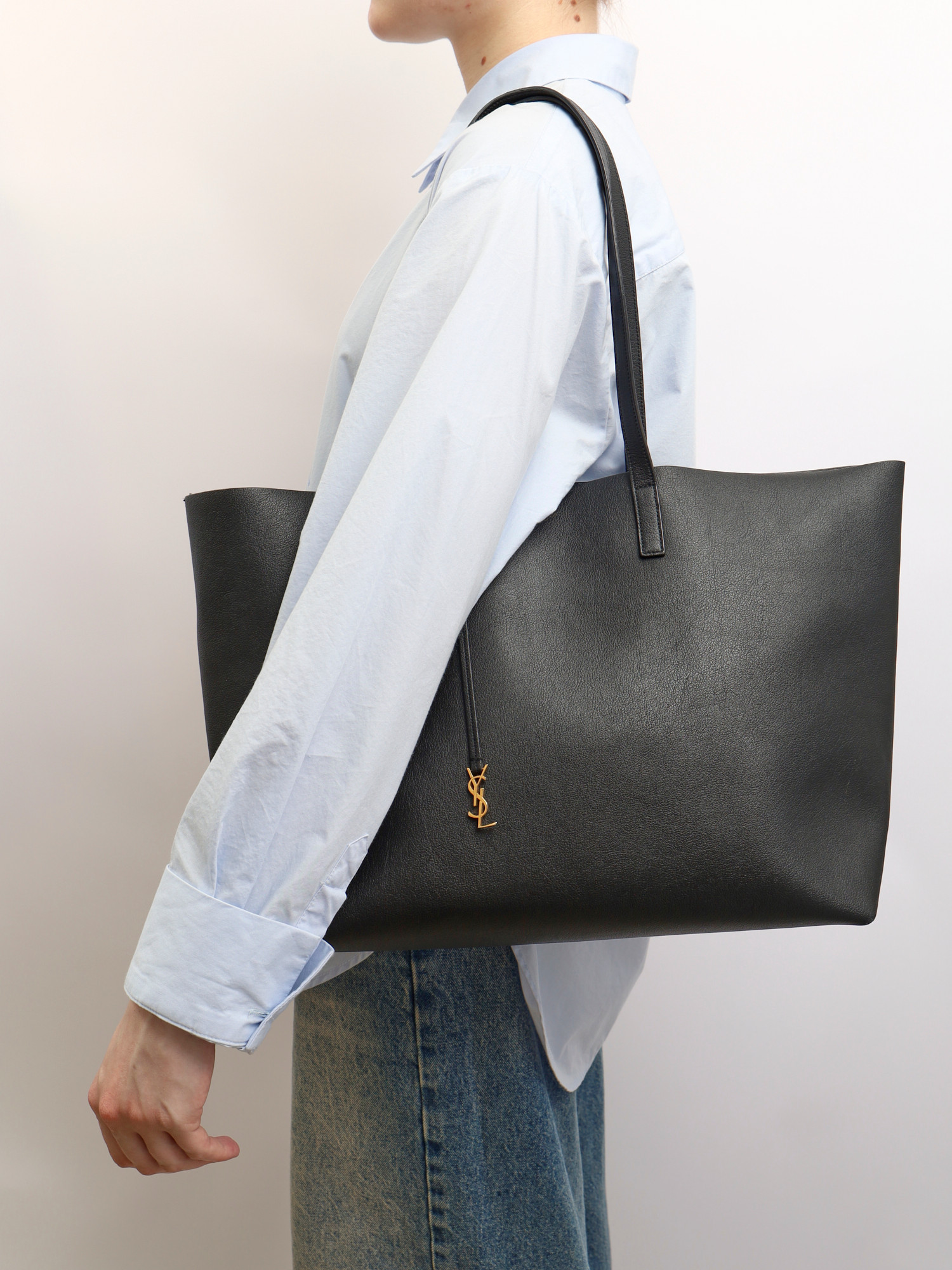 Saint Laurent Shopping  2