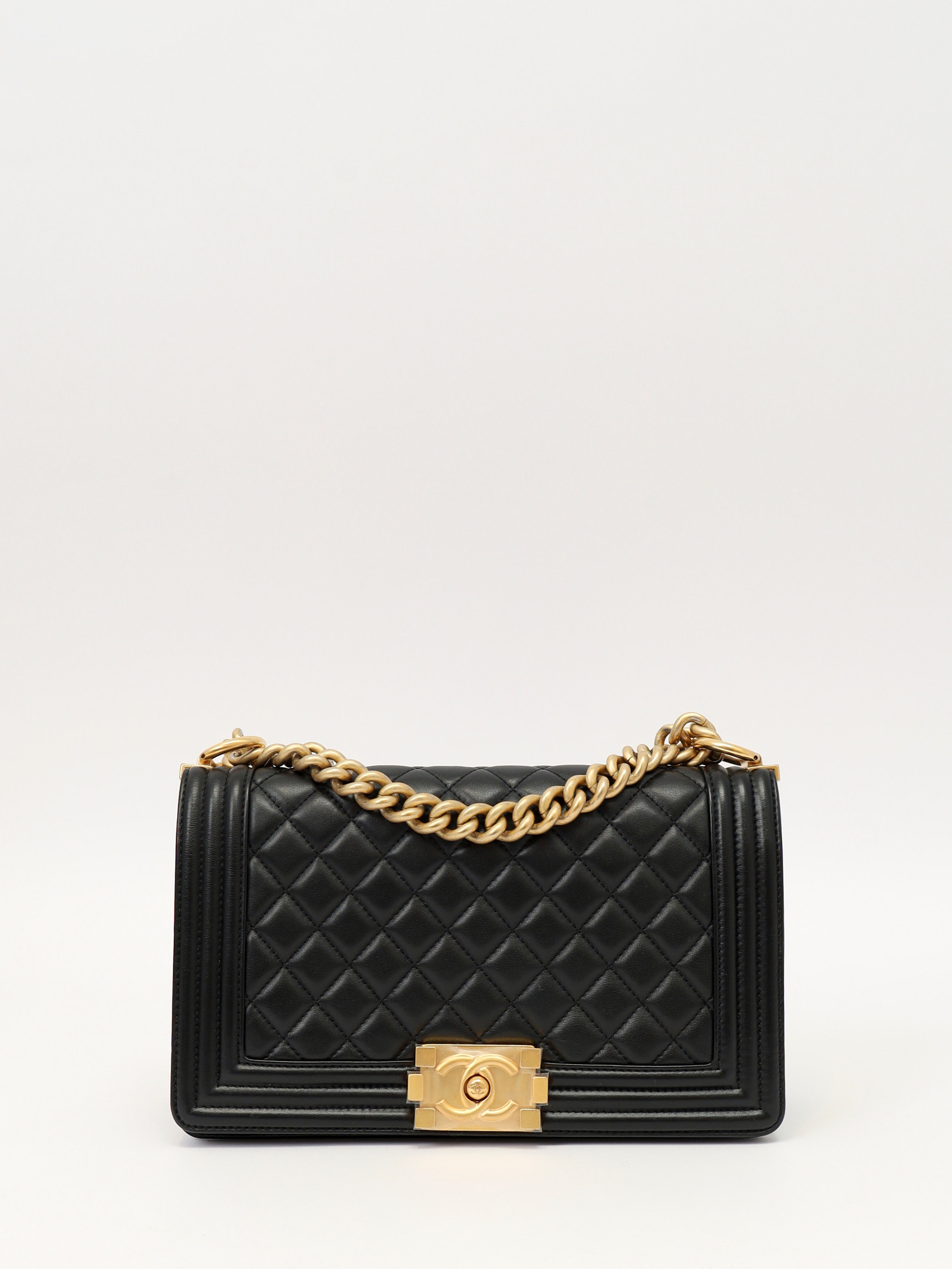 Сумки Chanel Boy изображение #1