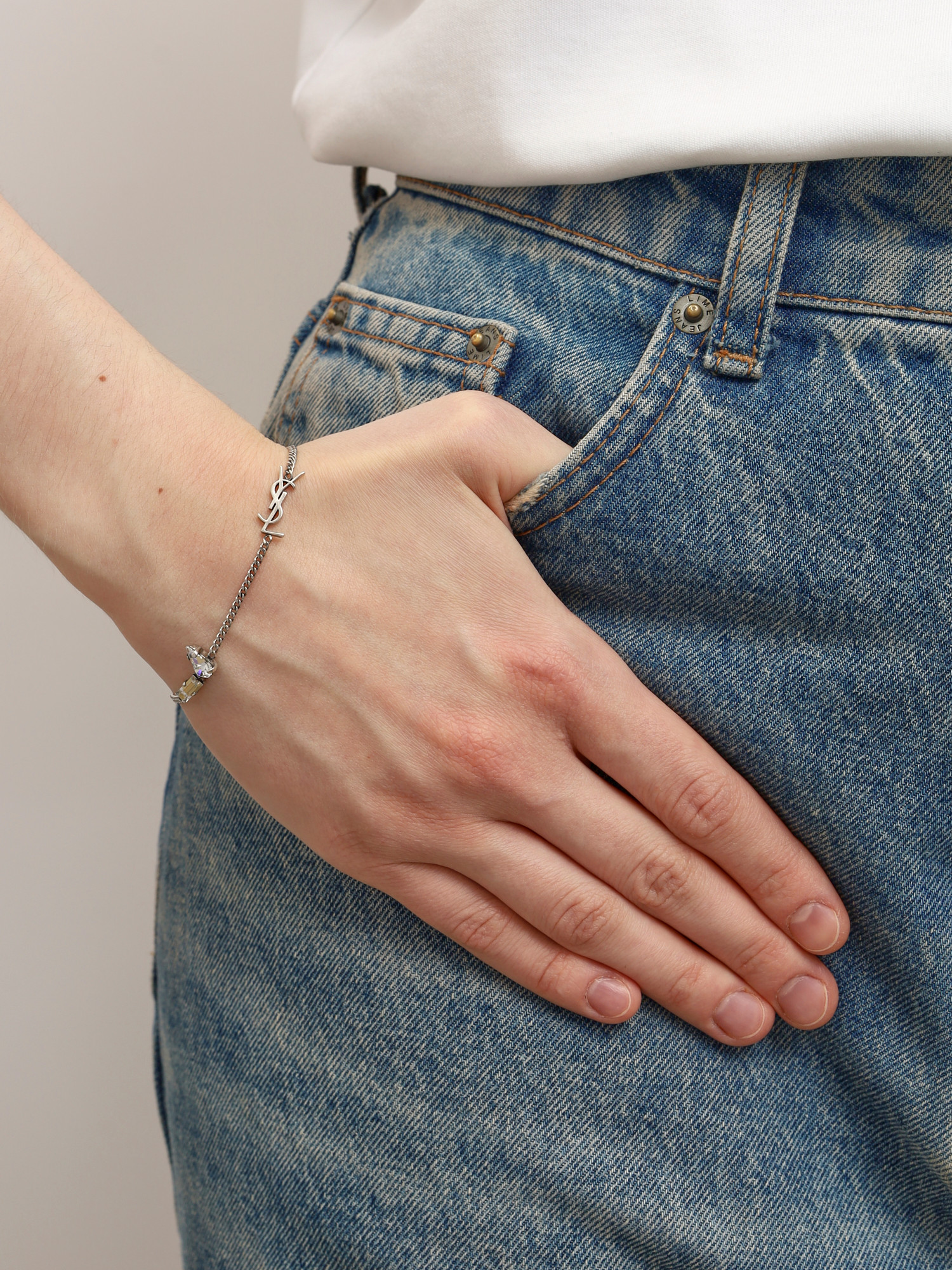 Украшения Saint Laurent Cassandre изображение #2