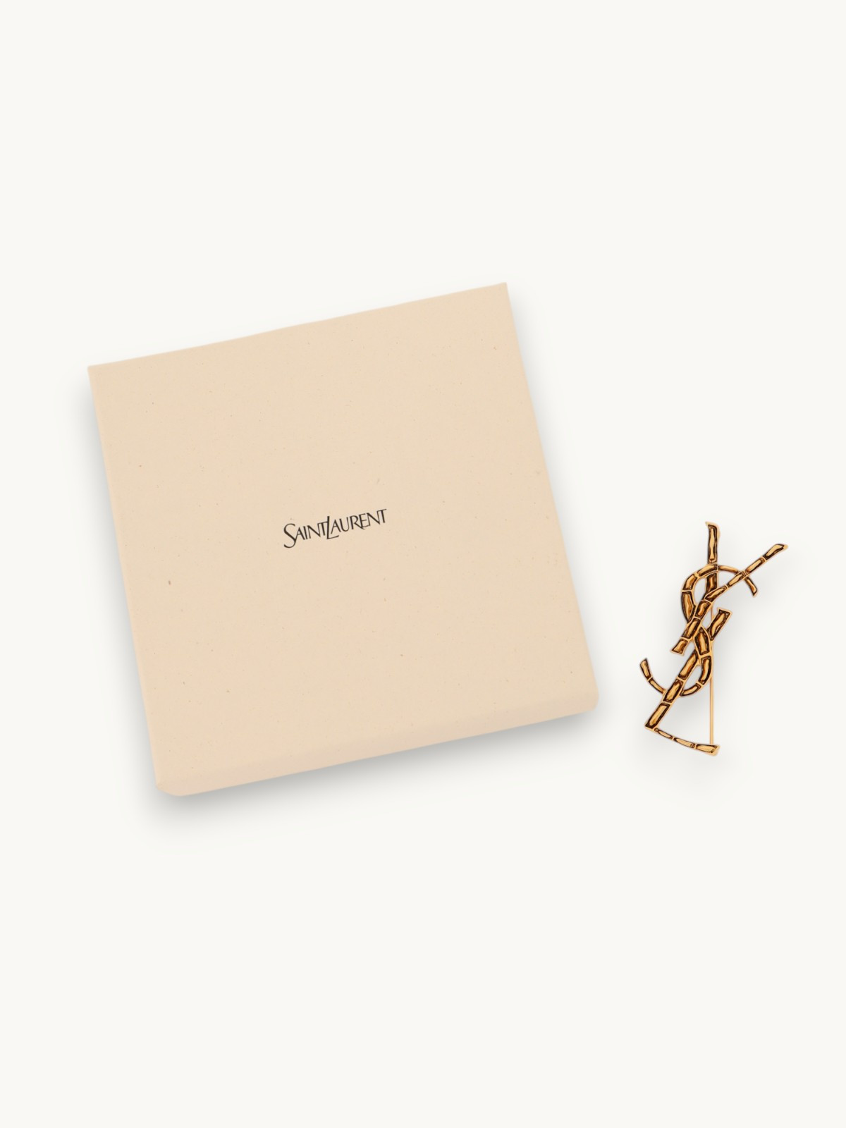 Украшения Saint Laurent Cassandre изображение #3