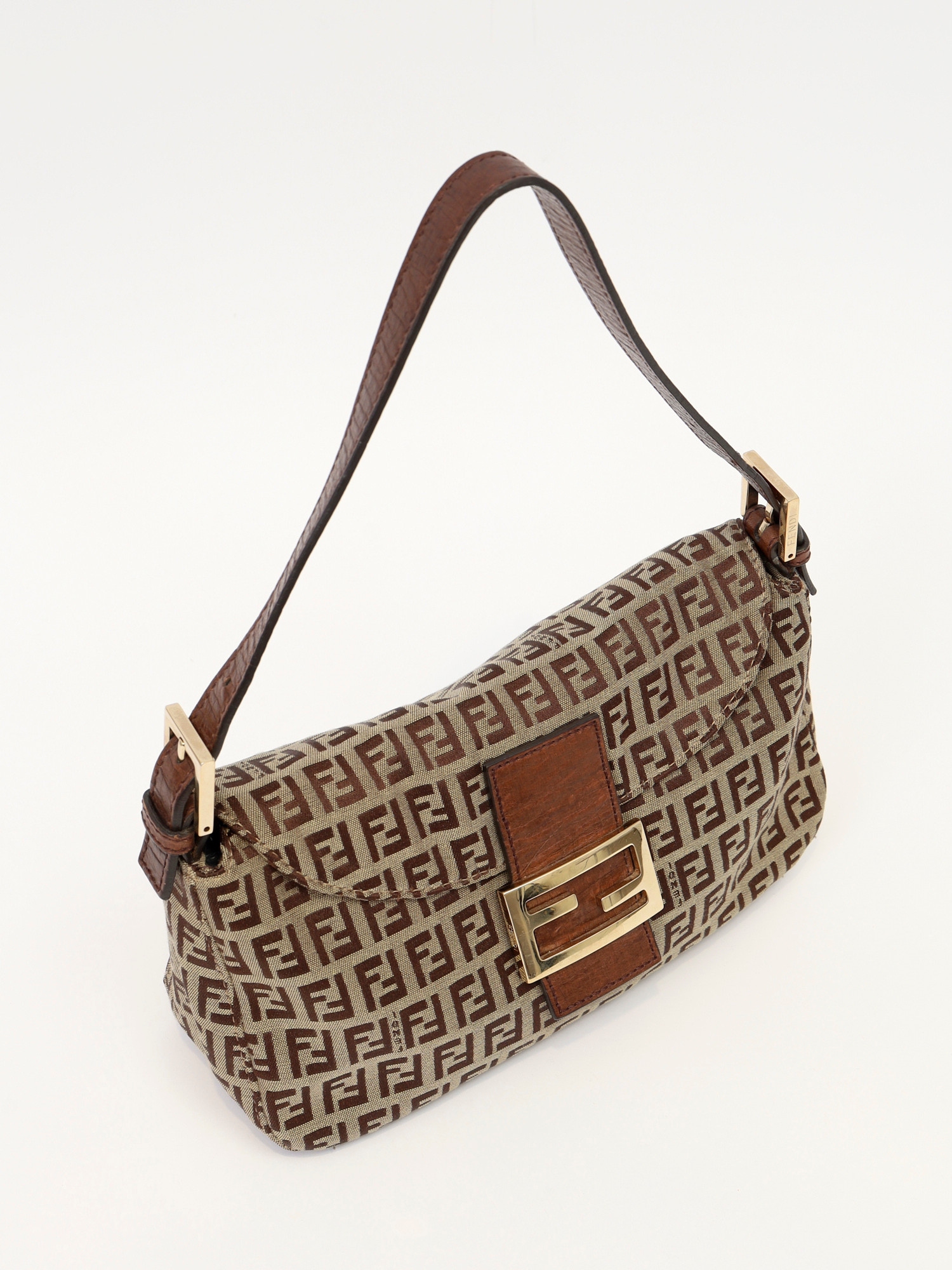 Fendi Baguette  5