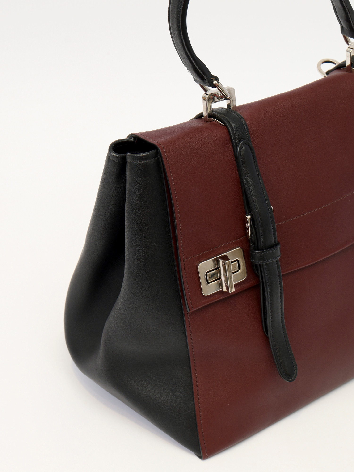 Сумки Prada Double Turn Lock изображение #6