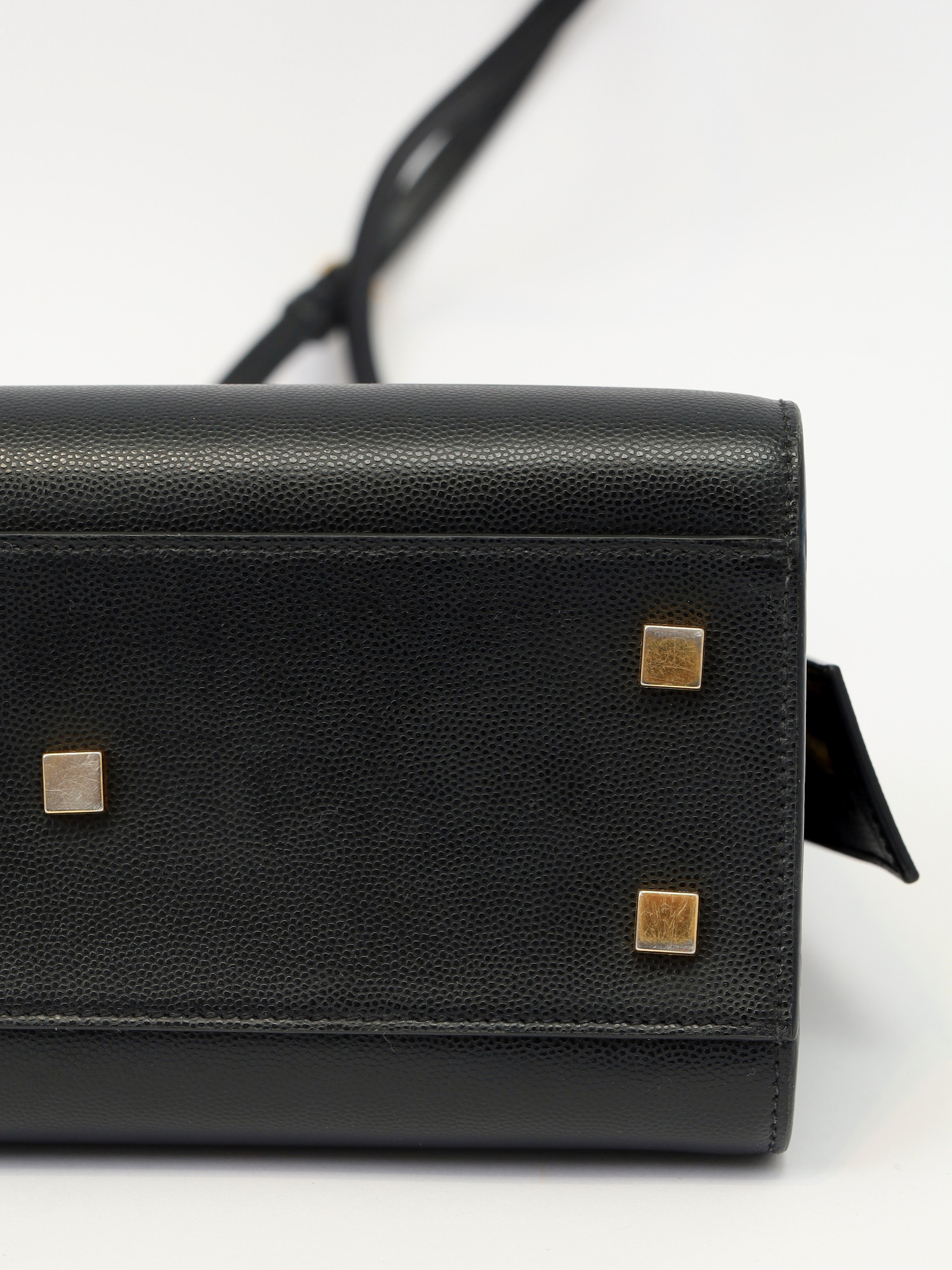 Сумки Saint Laurent Uptown изображение #10