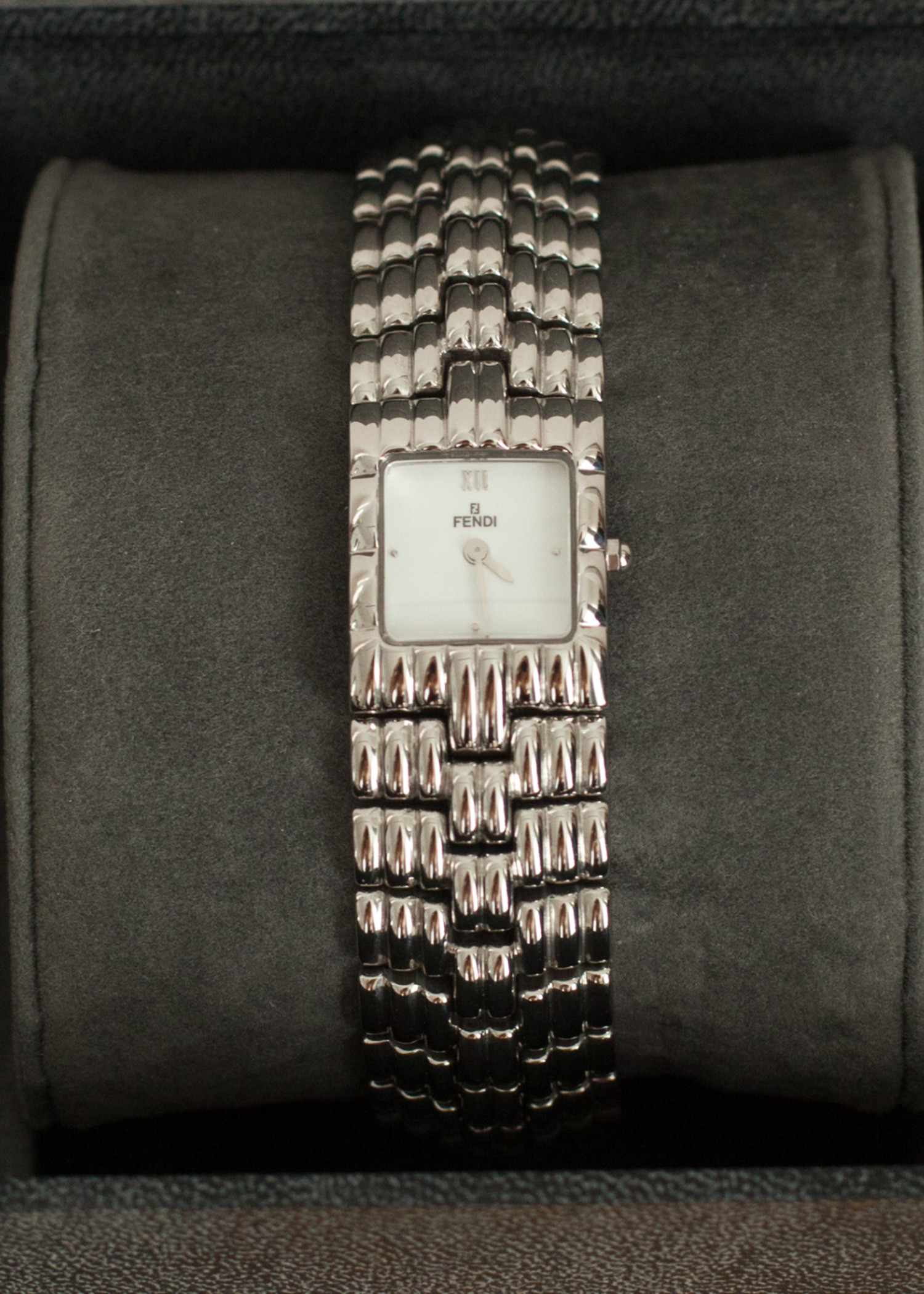 Часы Fendi изображение #2