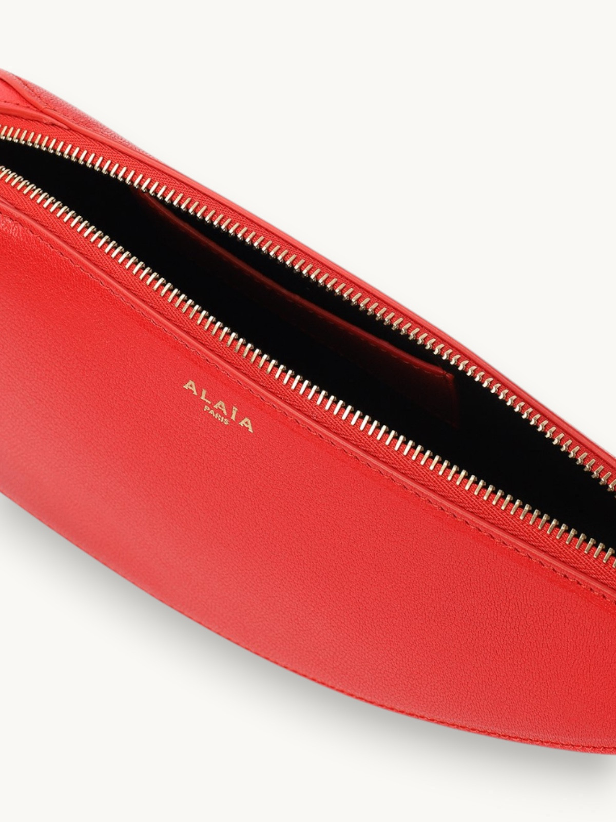 Сумки Alaia Le Demi-Cœur изображение #8