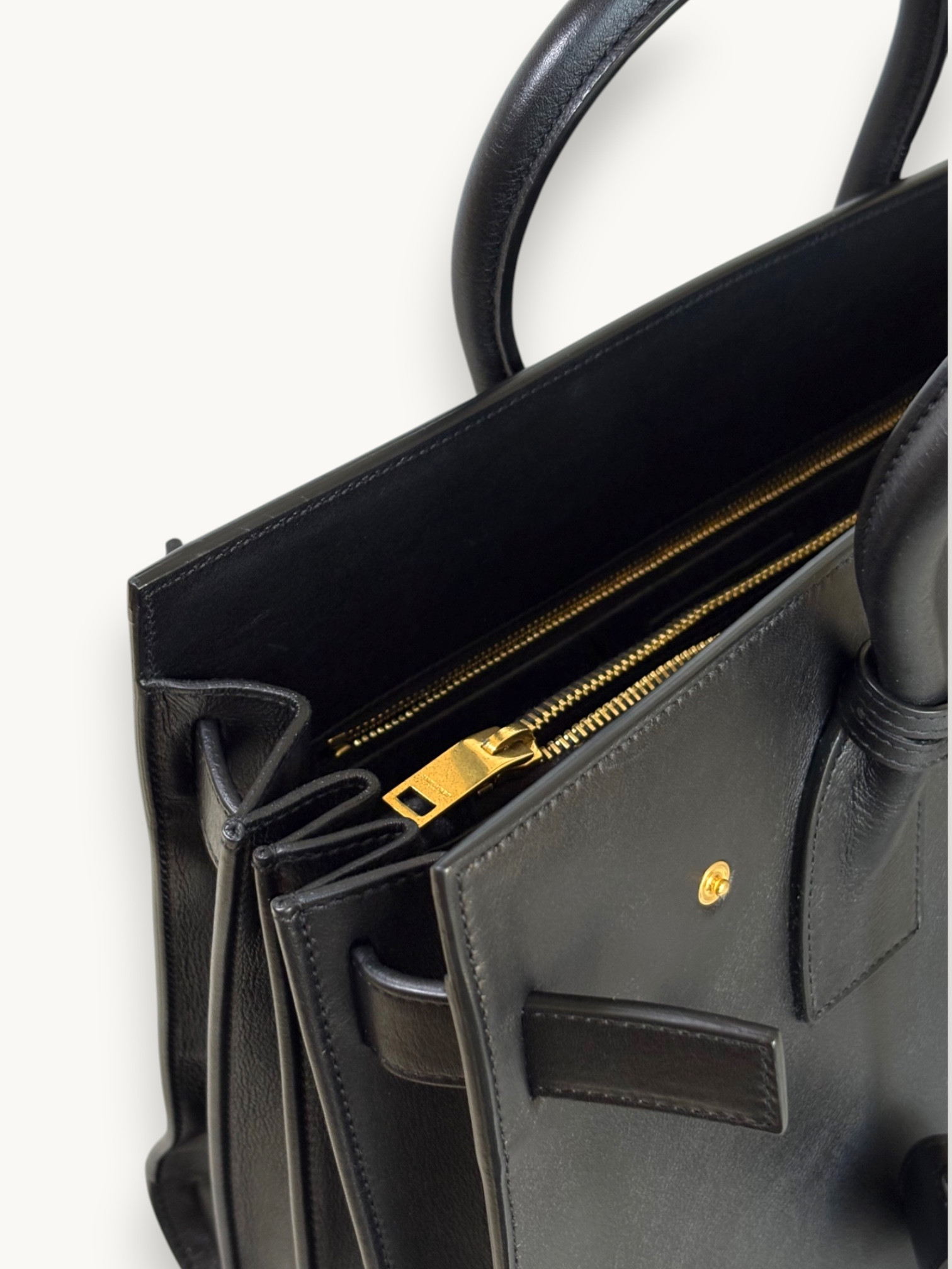 Сумки Saint Laurent Sac De Jour изображение #6