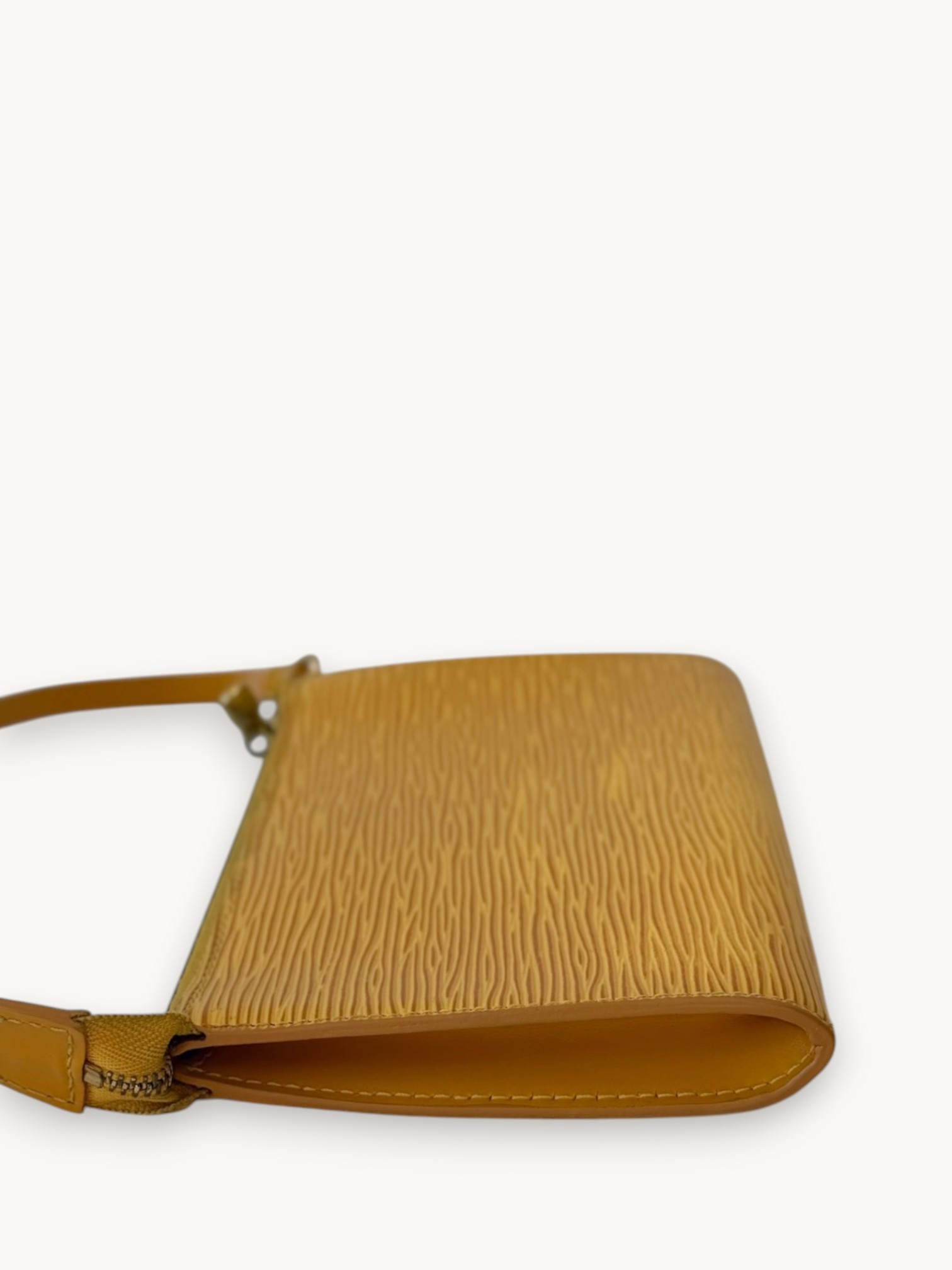 Сумки Louis Vuitton Pochette изображение #3