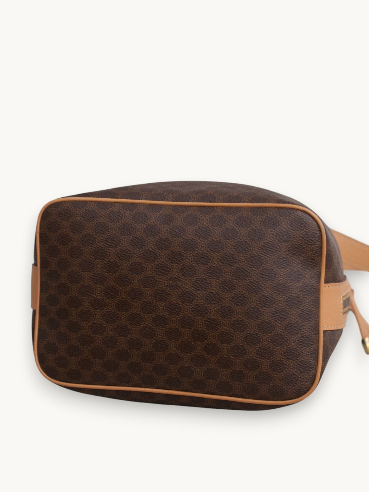Celine Bucket  5