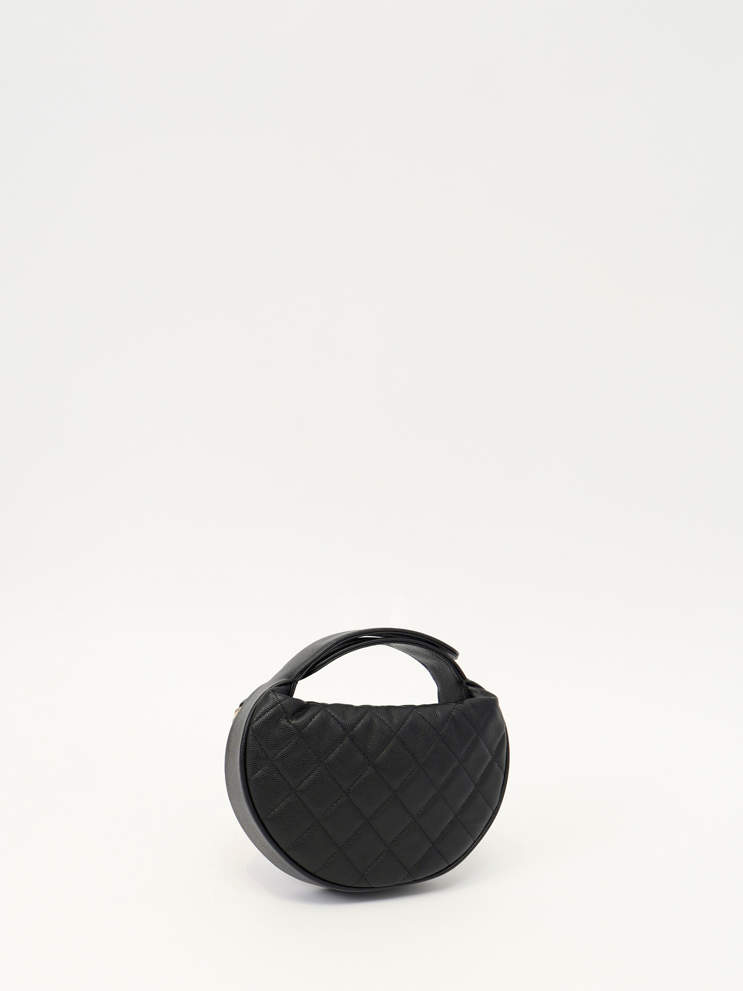 Сумки Chanel Crescent Moon Bag изображение #4