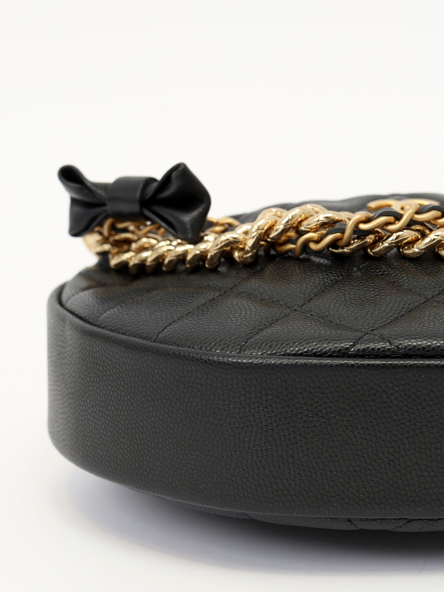 Сумки Chanel Crescent Moon Bag изображение #9