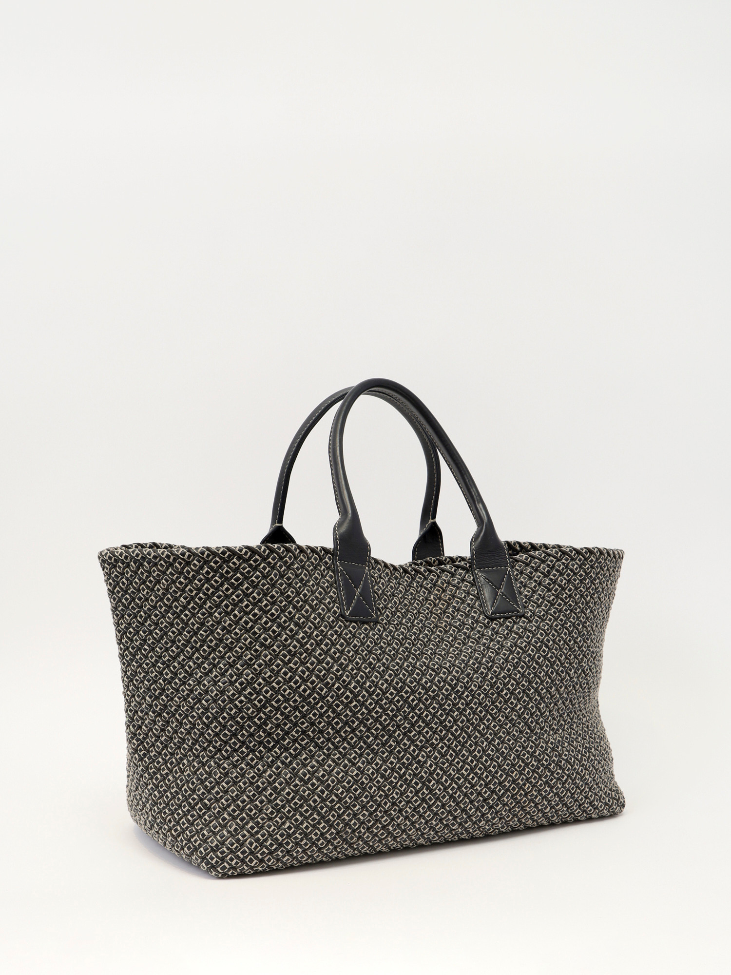 Сумки Bottega Veneta Cabat изображение #4