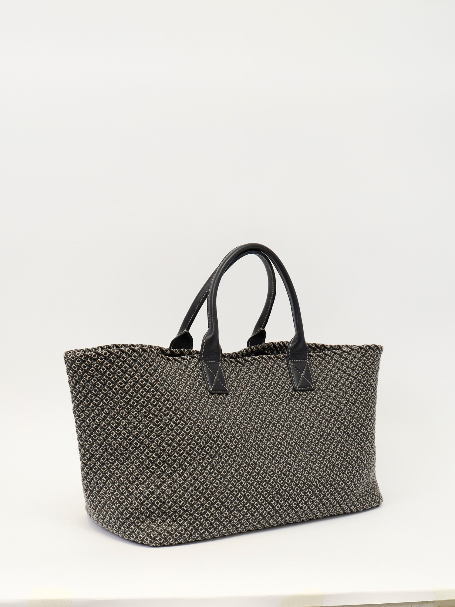 Сумки Bottega Veneta Cabat изображение #3