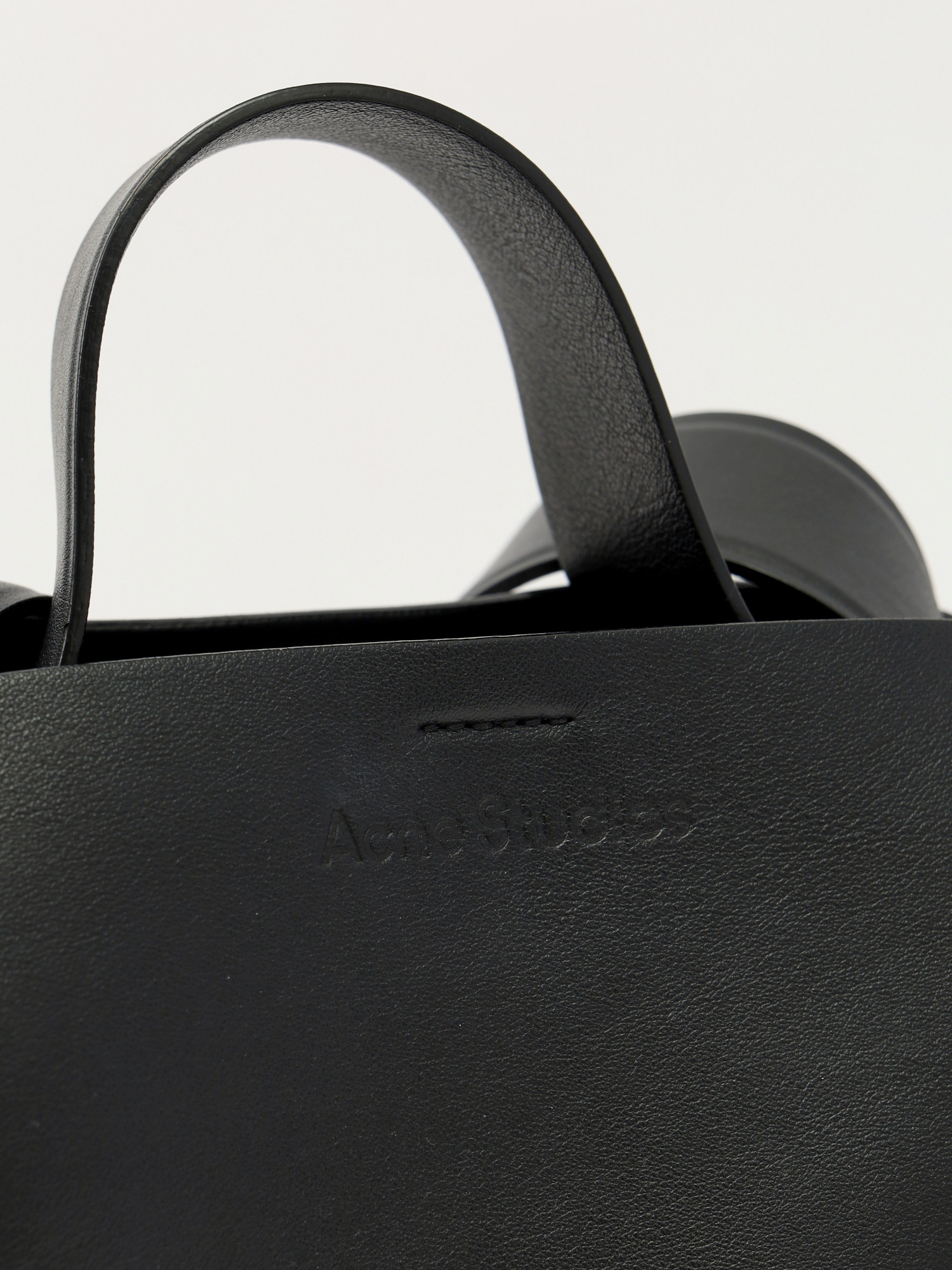 Сумки Acne Studios Musubi изображение #6