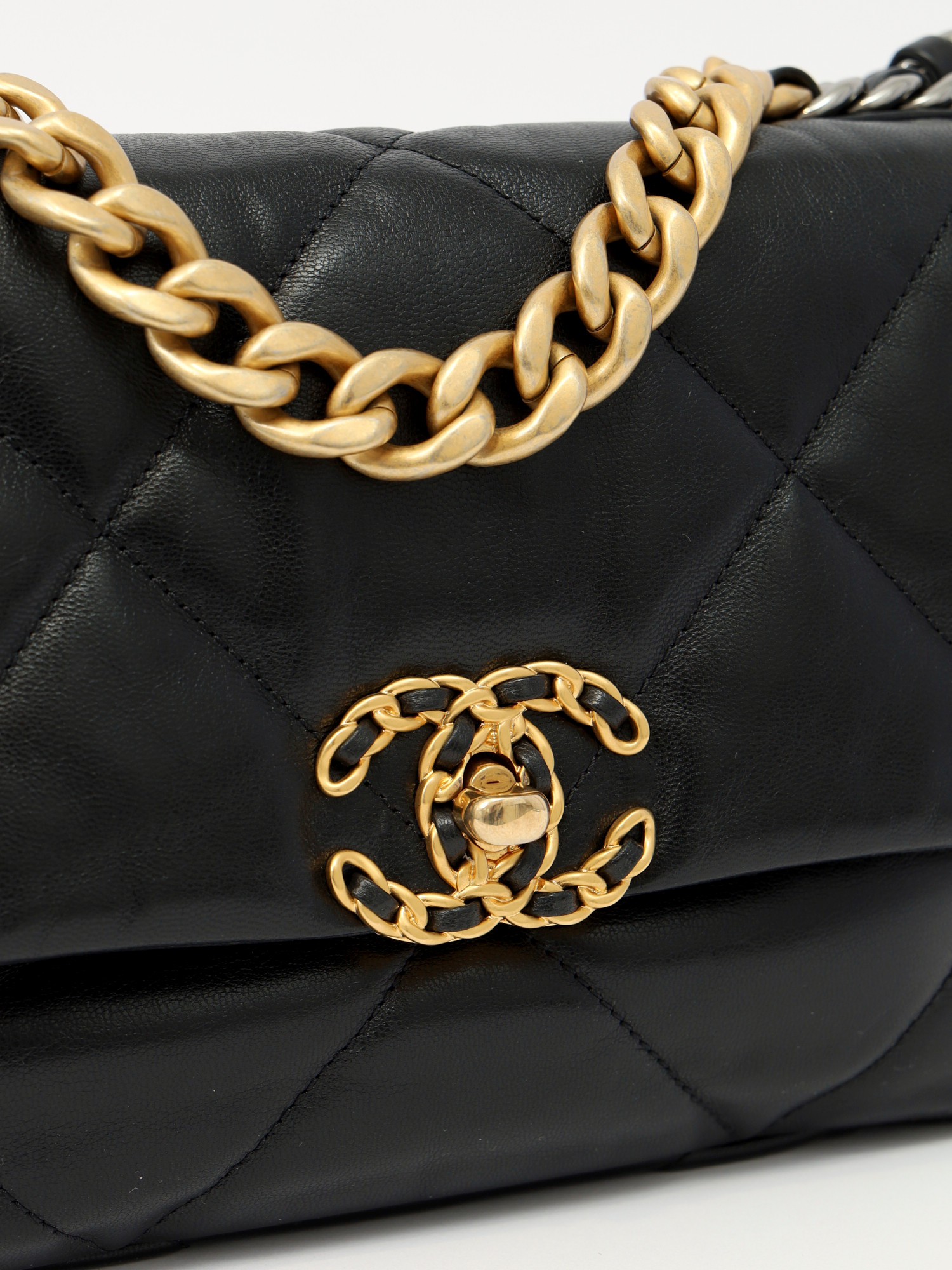 Сумки Chanel 19 изображение #6