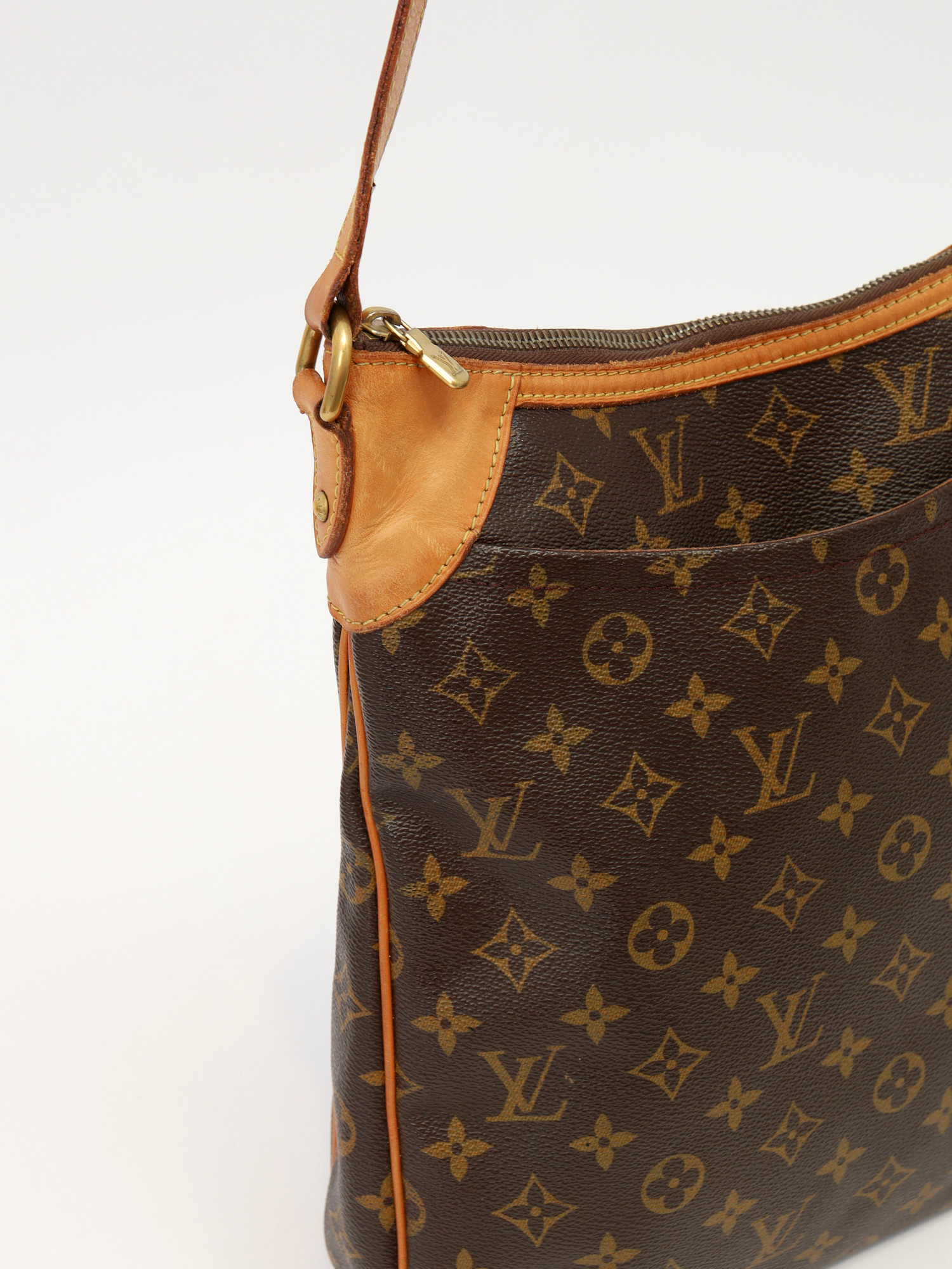 Сумки Louis Vuitton Odeon изображение #6