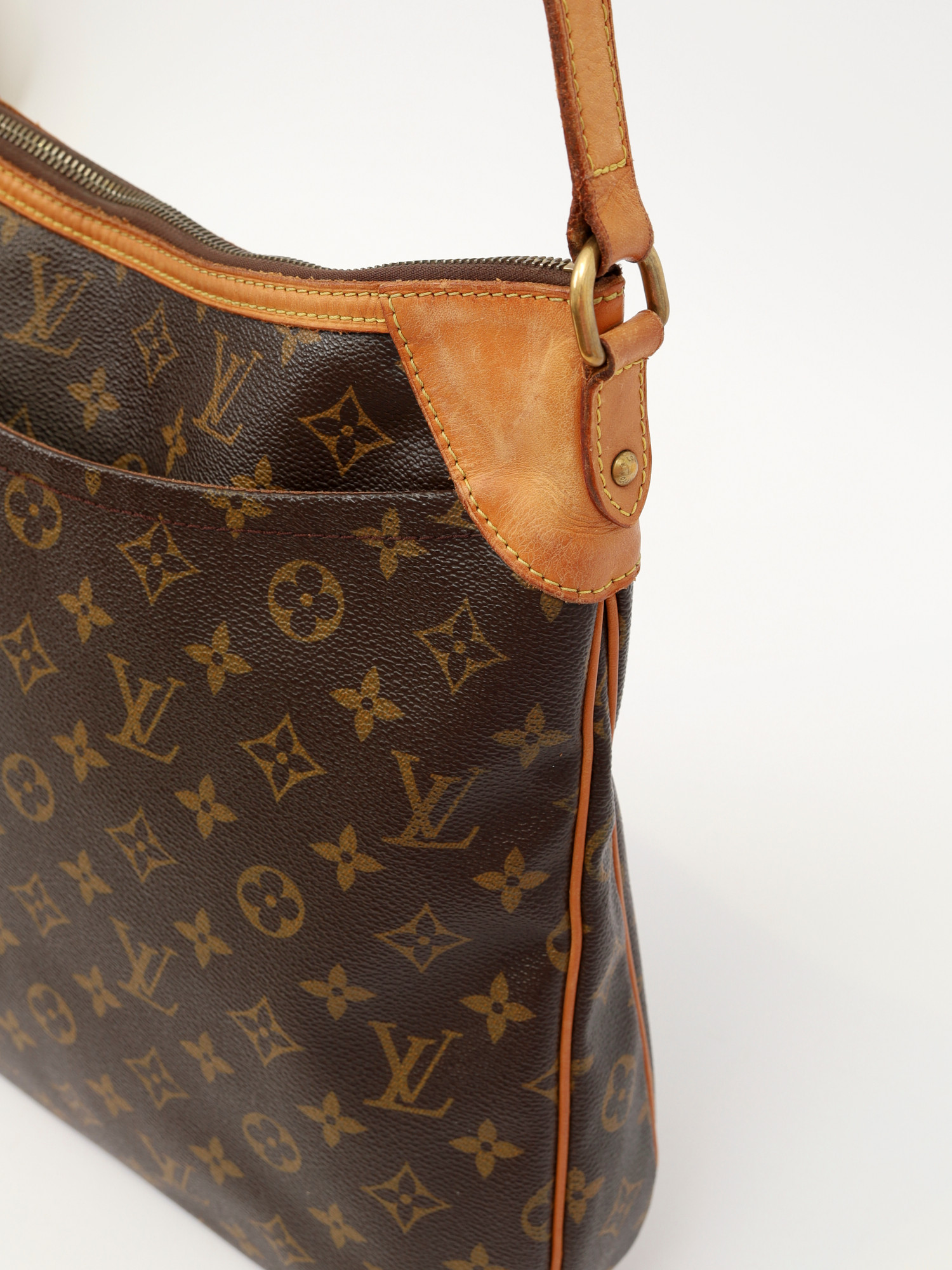 Сумки Louis Vuitton Odeon изображение #7
