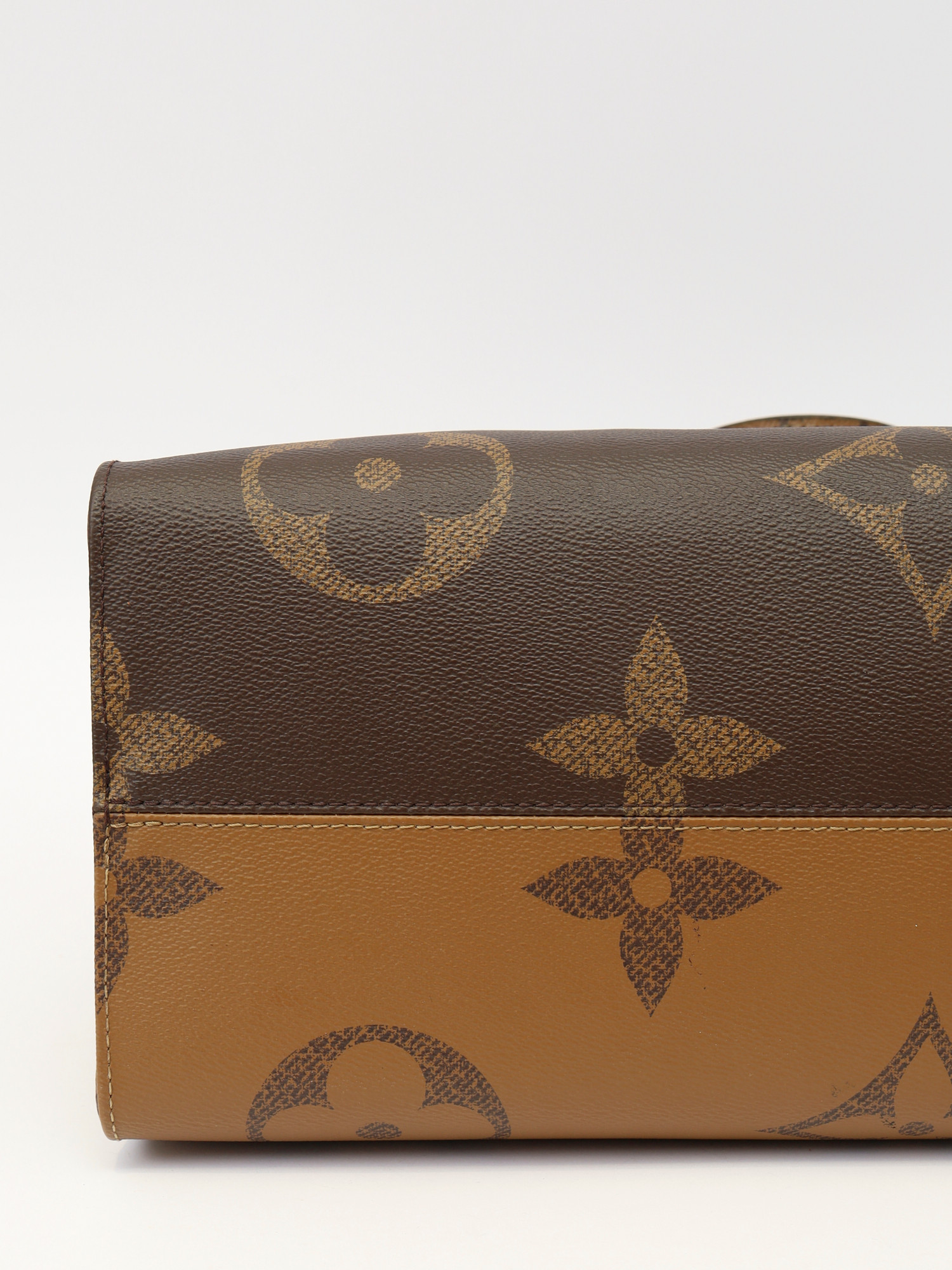 Сумки Louis Vuitton OnTheGo изображение #8