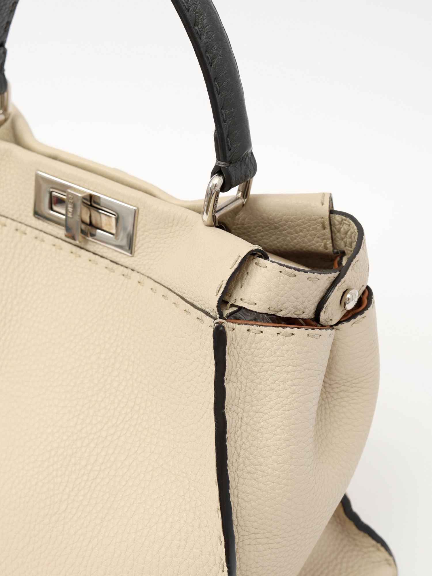 Сумки Fendi Peekaboo изображение #8