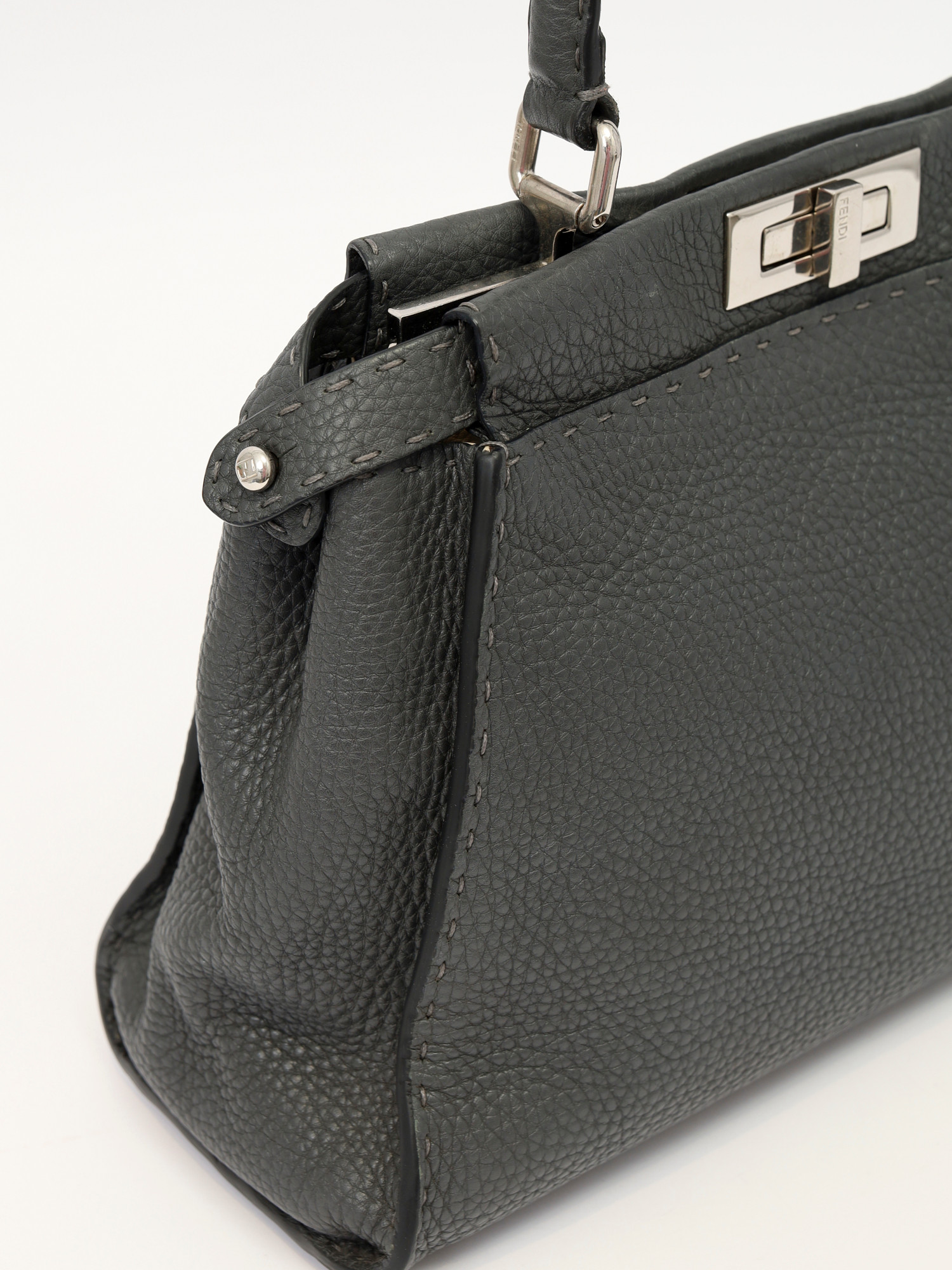 Сумки Fendi Peekaboo изображение #7