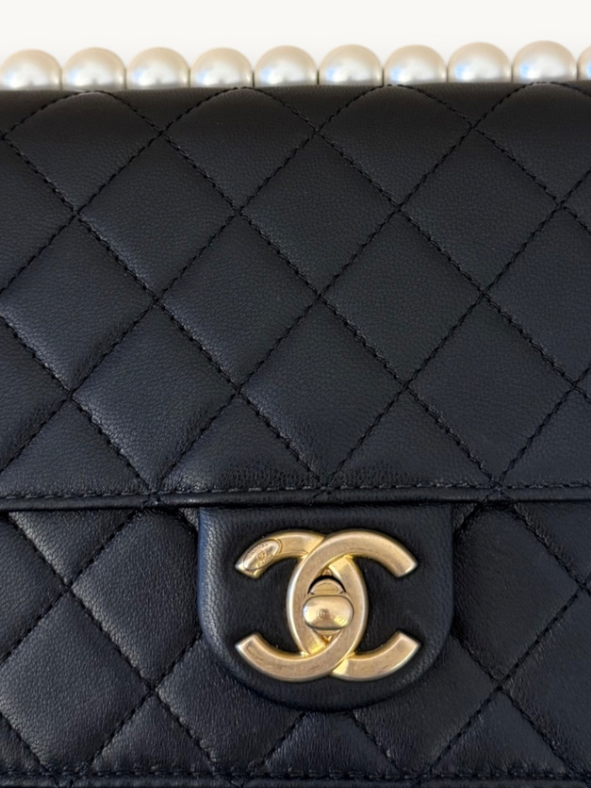 Сумки Chanel Chic Pearls изображение #9