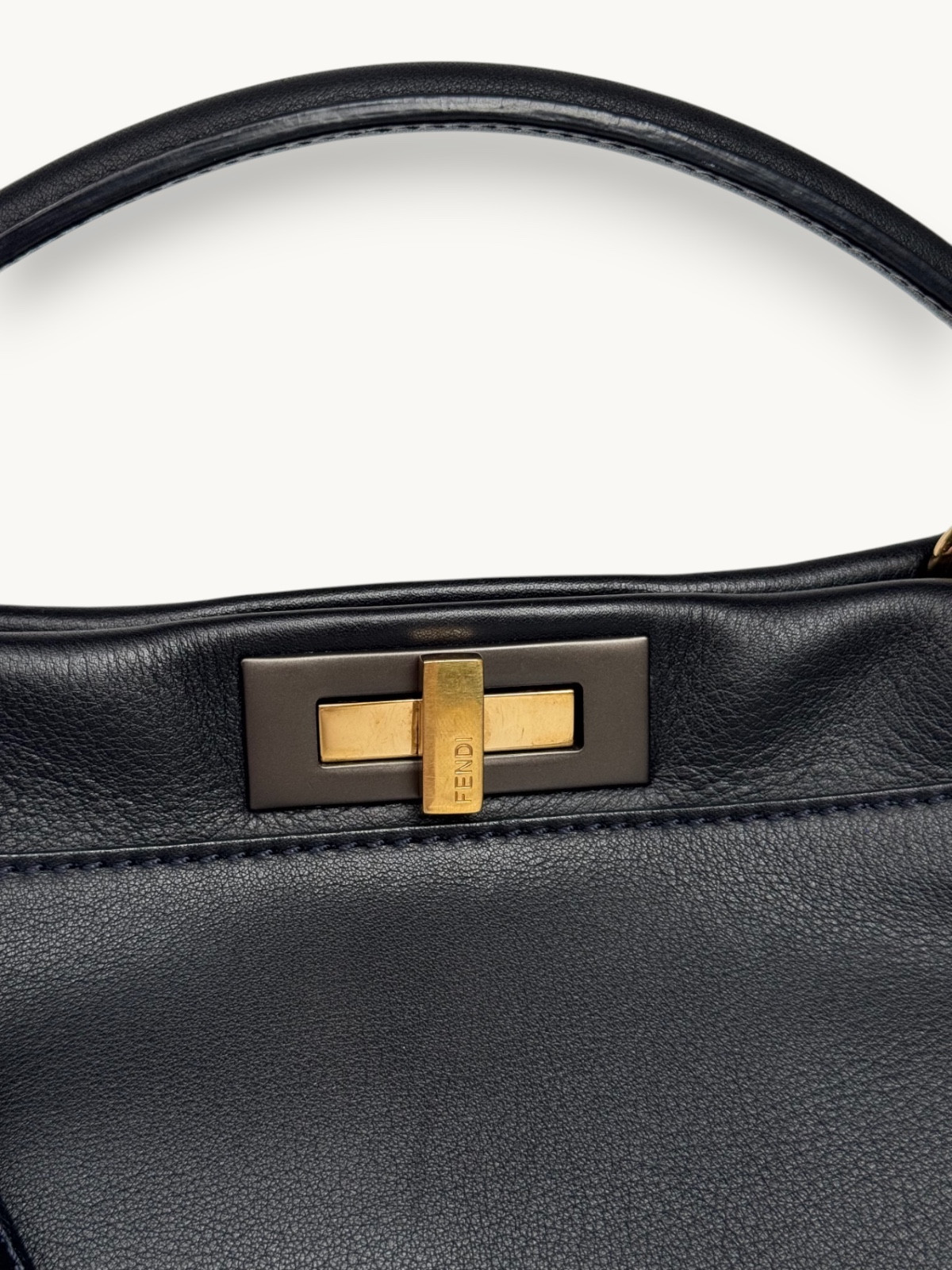 Сумки Fendi Peekaboo изображение #5