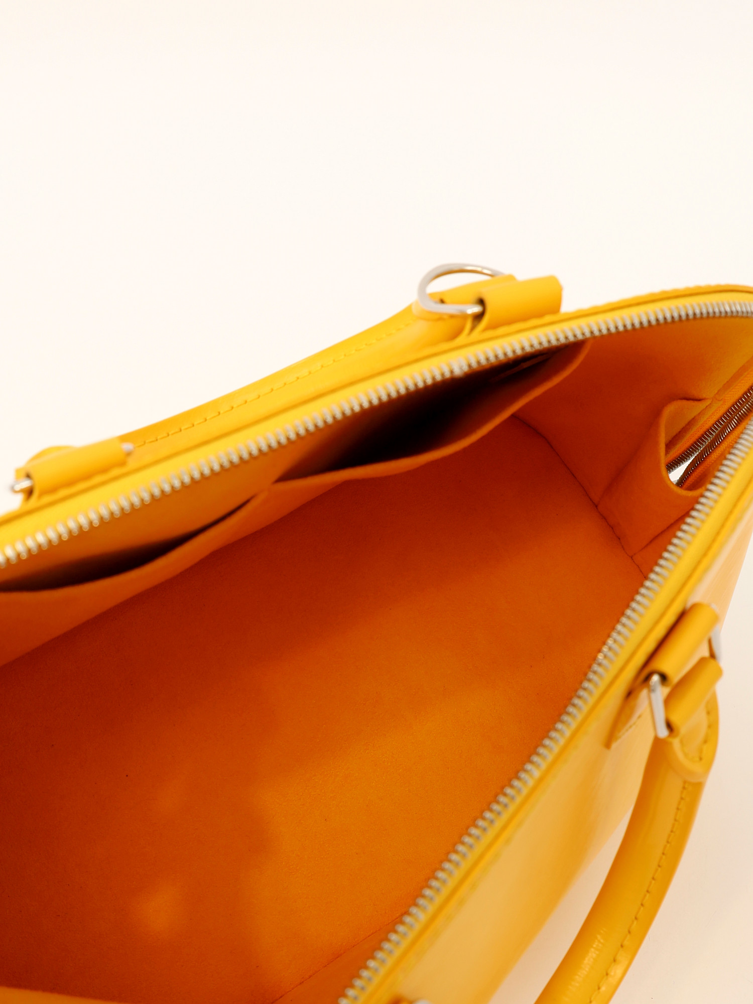 Сумки Louis Vuitton Alma изображение #11