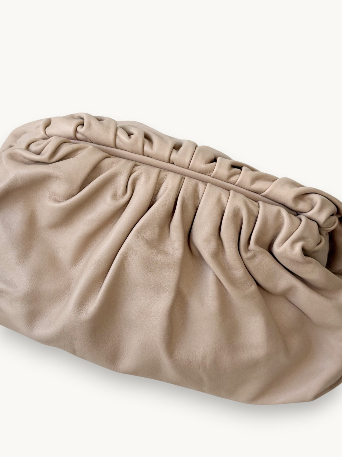 Сумки Bottega Veneta Pouch изображение #7