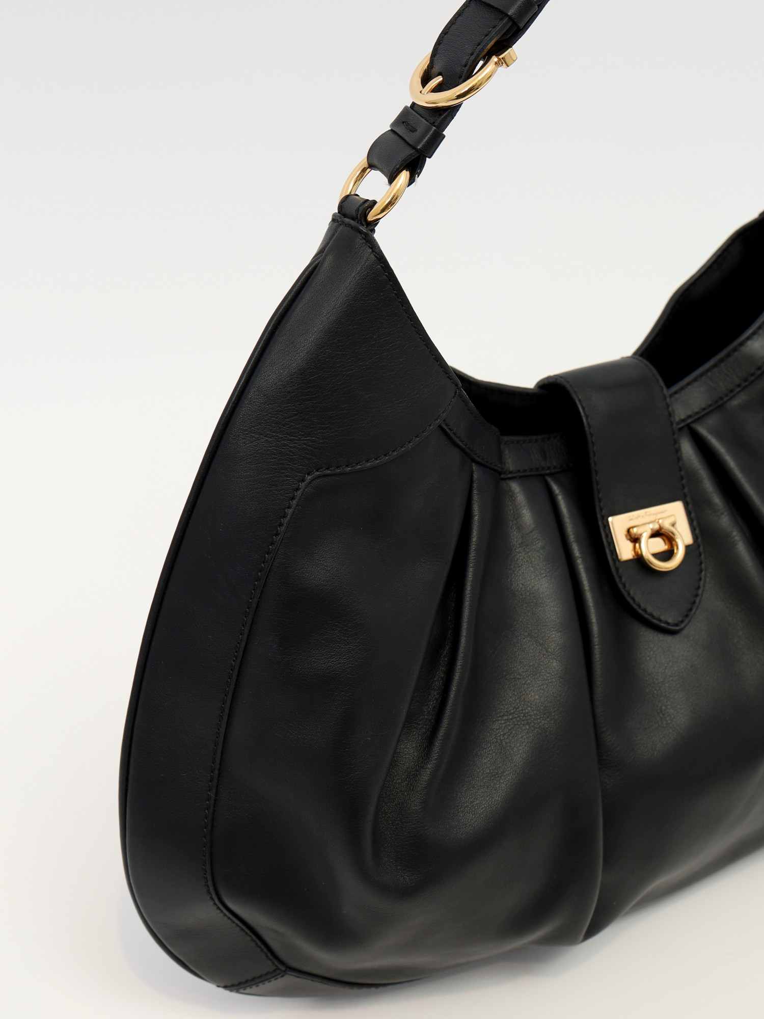 Сумки Salvatore Ferragamo Roxanne изображение #6