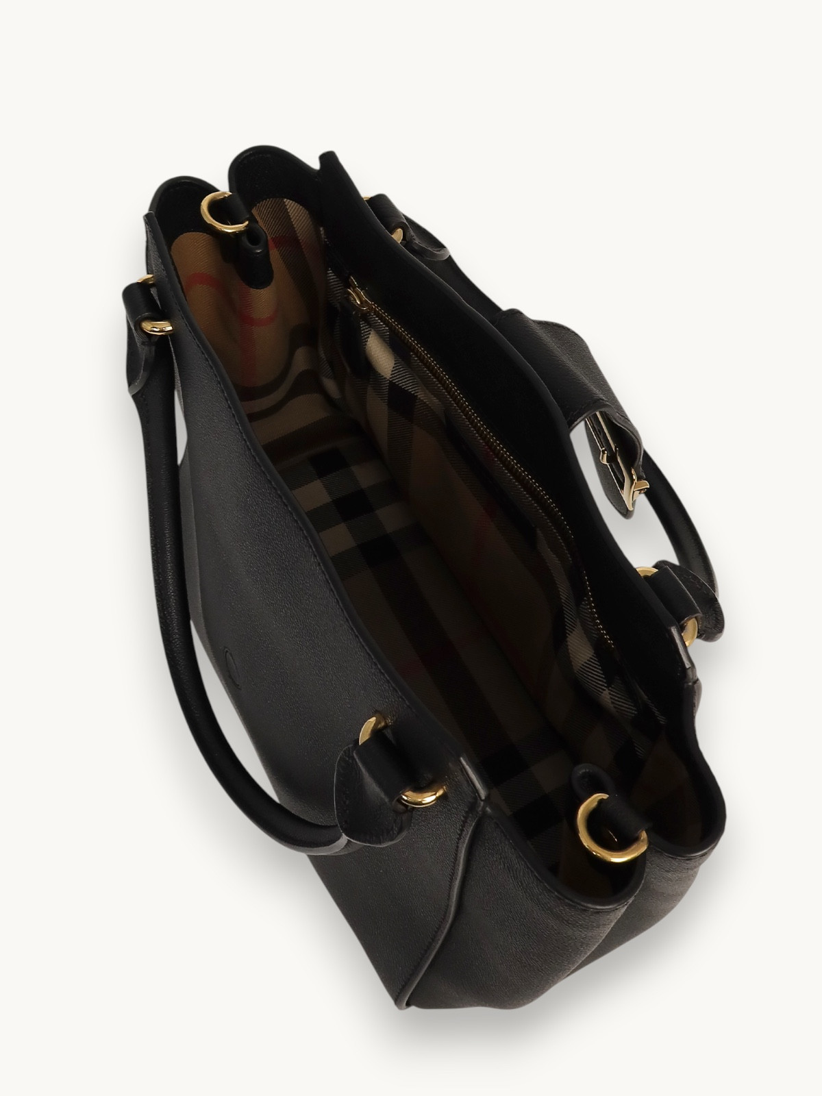 Сумки Burberry Buckle изображение #10