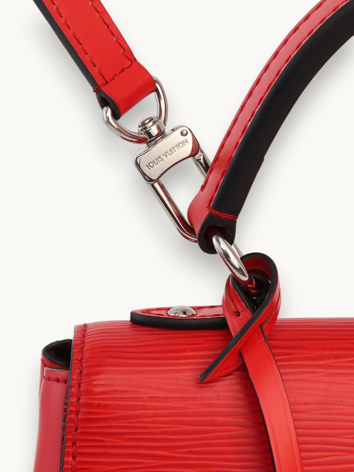 Сумки Louis Vuitton Cluny изображение #9