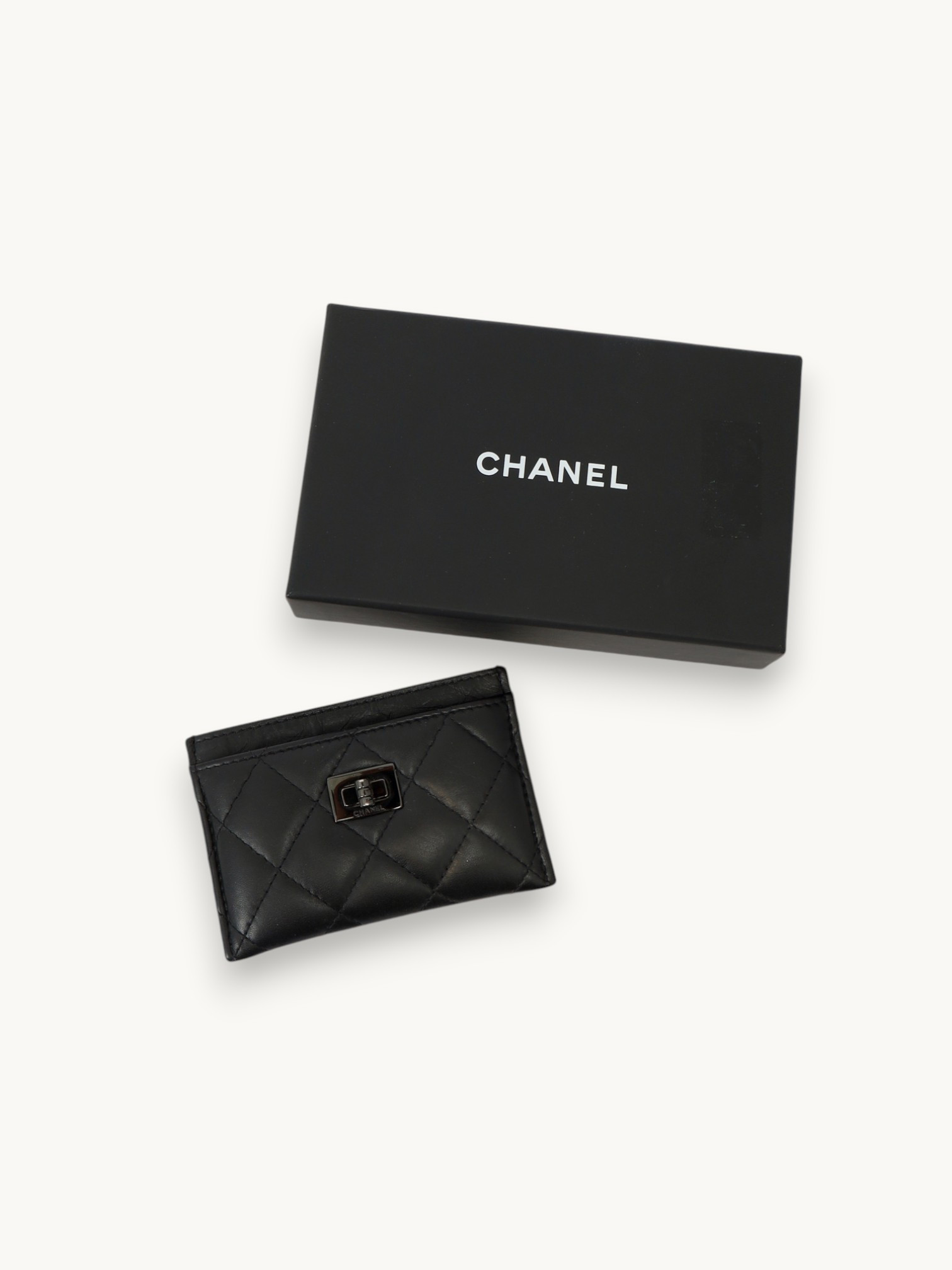 Аксессуары Chanel 2.55 изображение #3