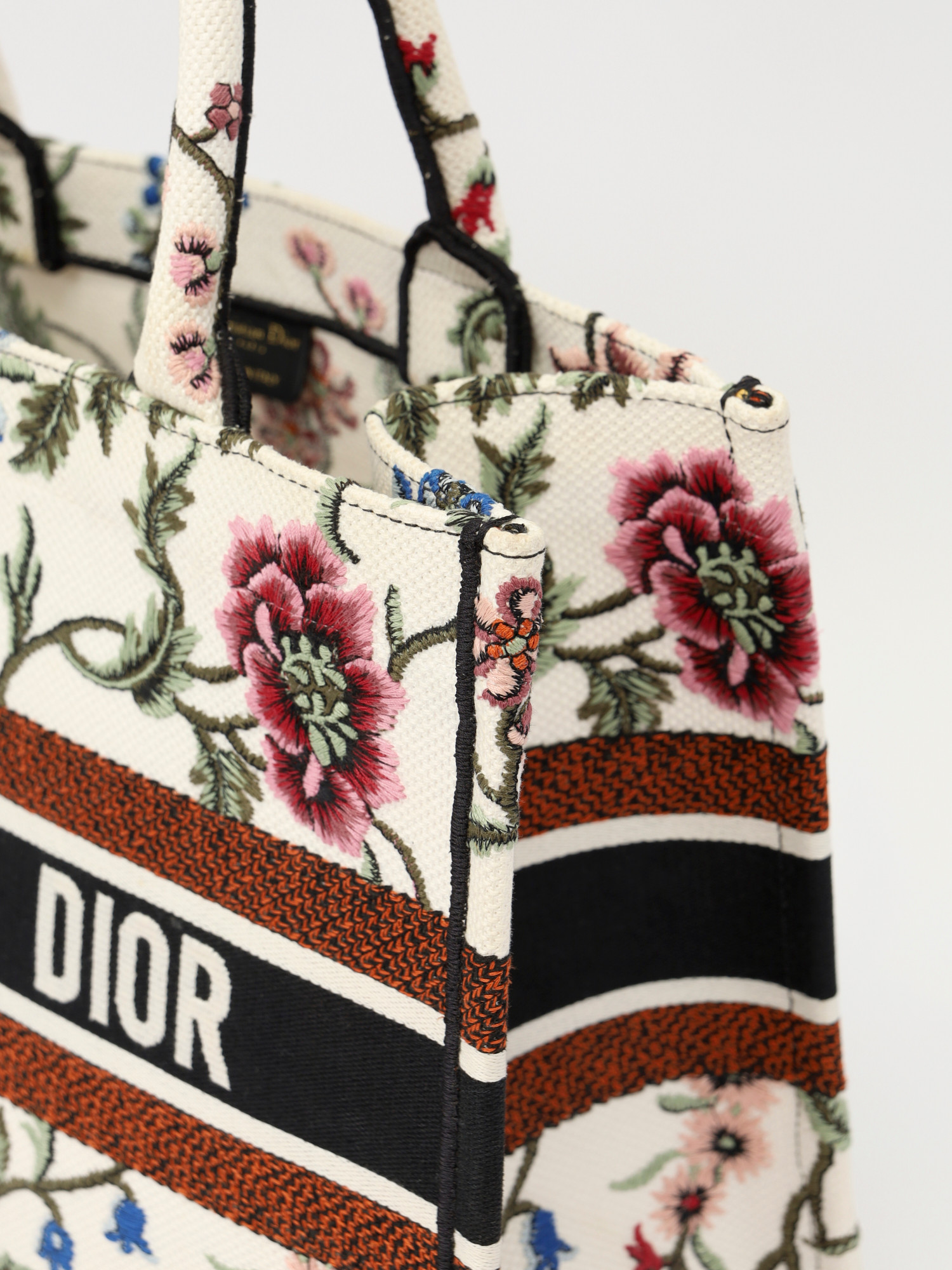 Сумки Dior Book Tote изображение #7