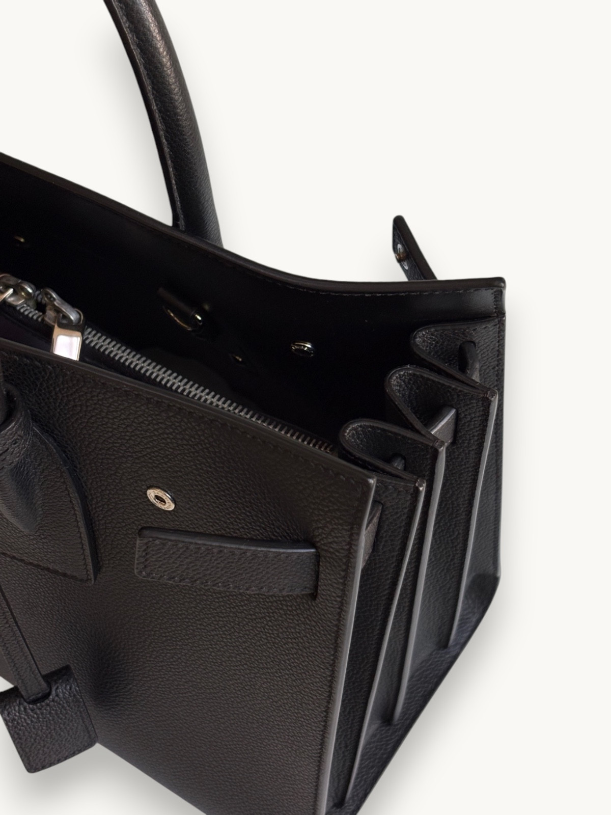 Сумки Saint Laurent Sac De Jour изображение #6