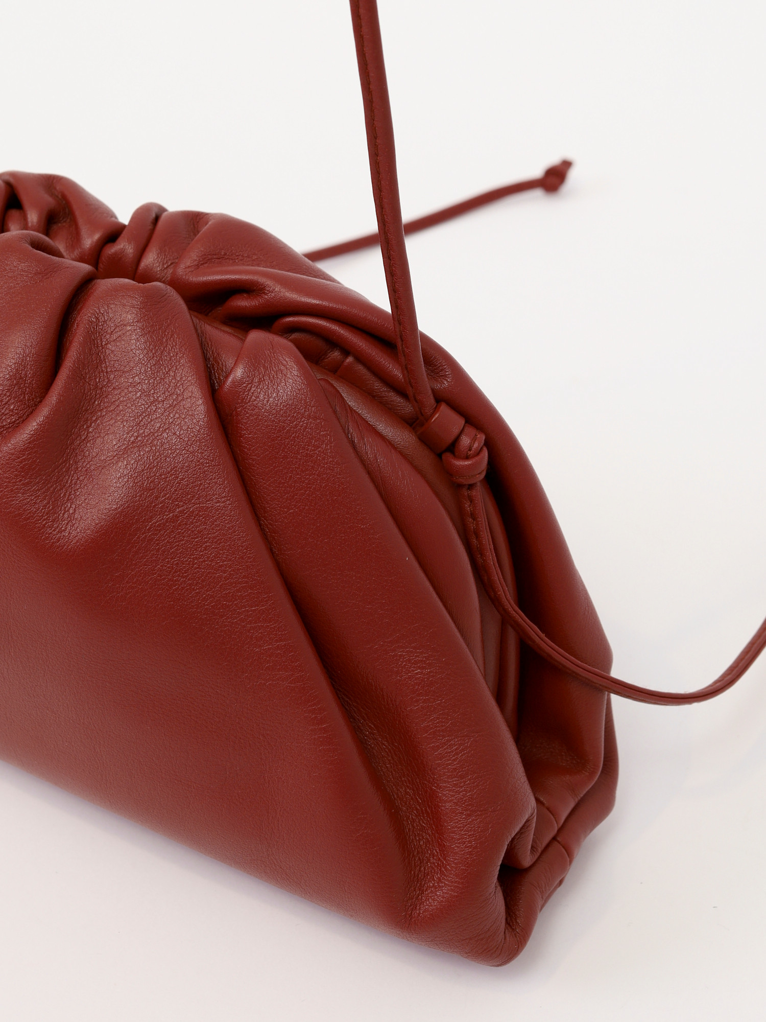 Сумки Bottega Veneta Pouch изображение #7