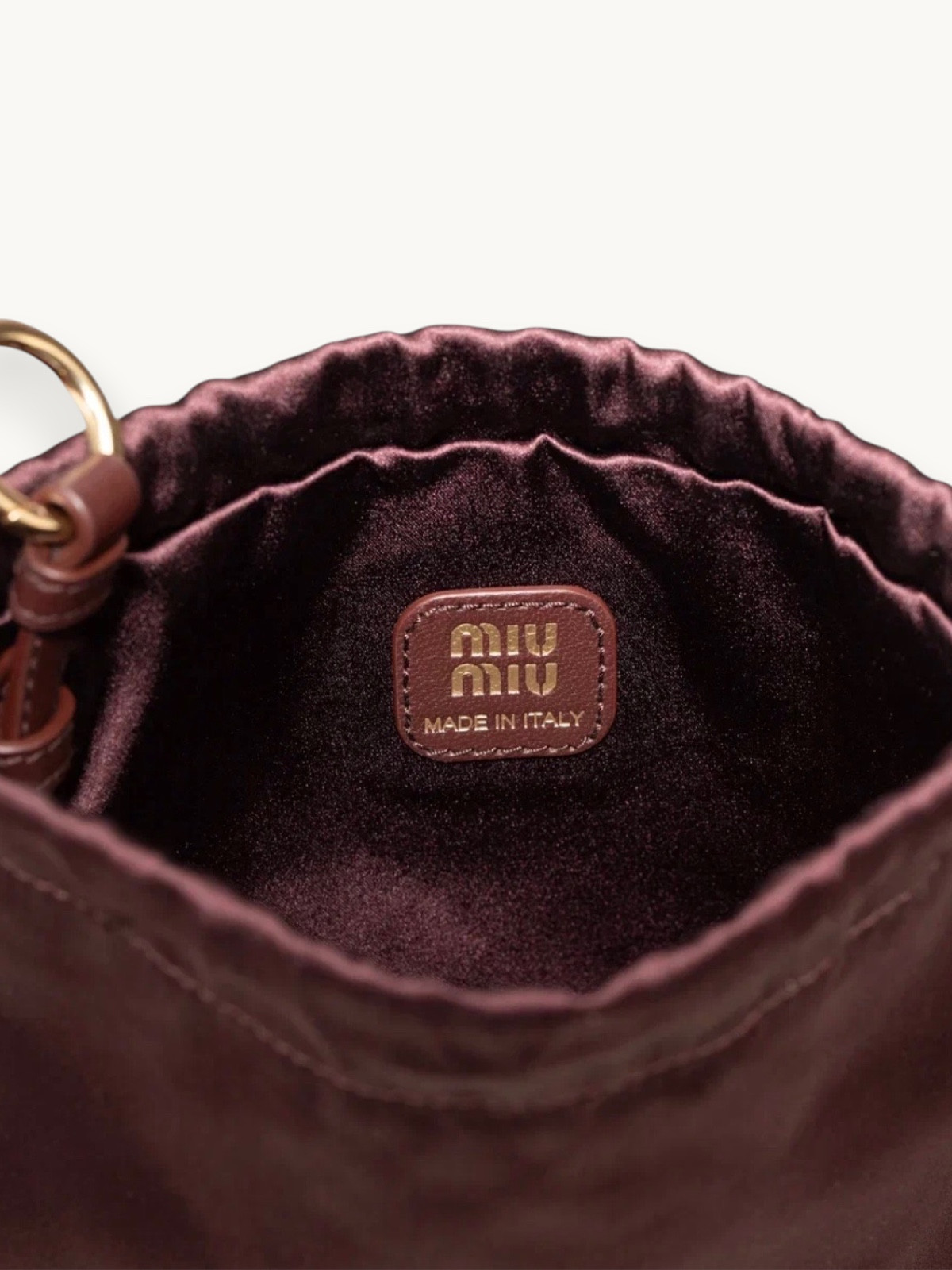 Сумки Miu Miu Pouch изображение #8