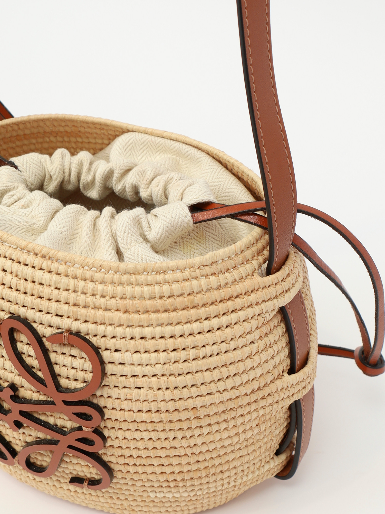 Сумки Loewe Beehive изображение #8