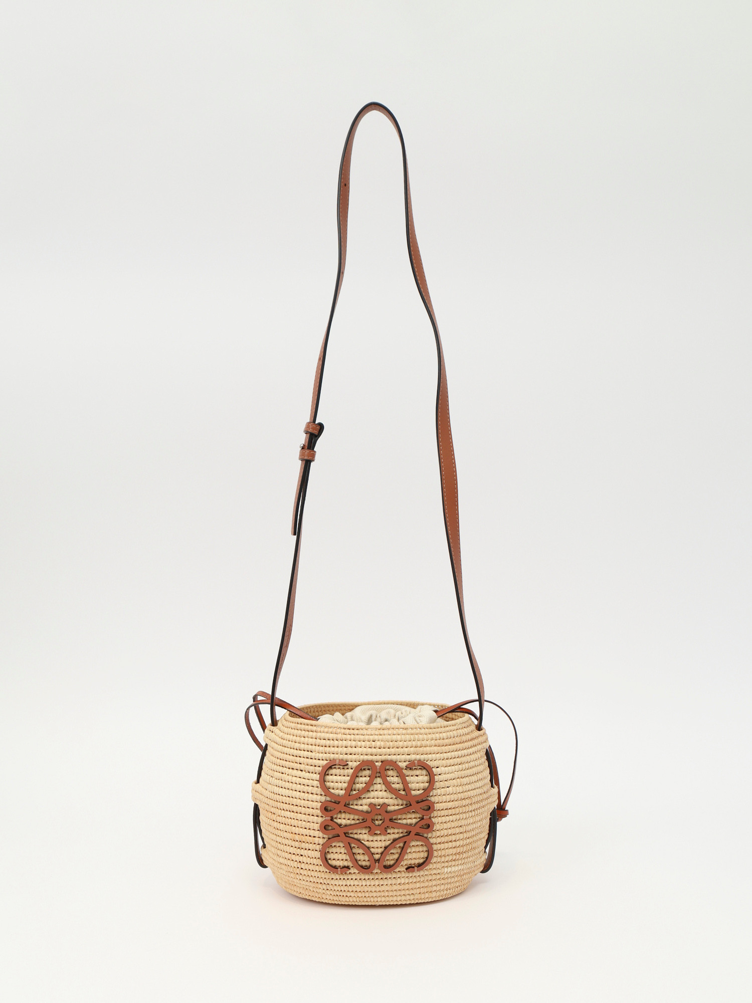 Сумки Loewe Beehive изображение #5