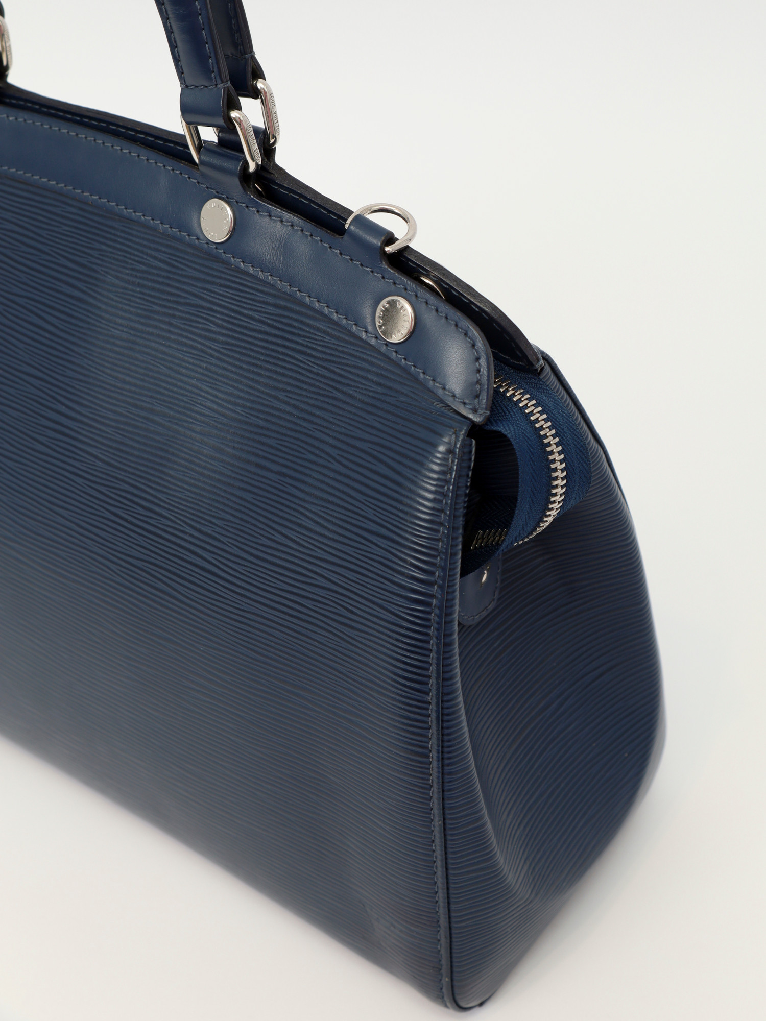 Сумки Louis Vuitton Brea изображение #7
