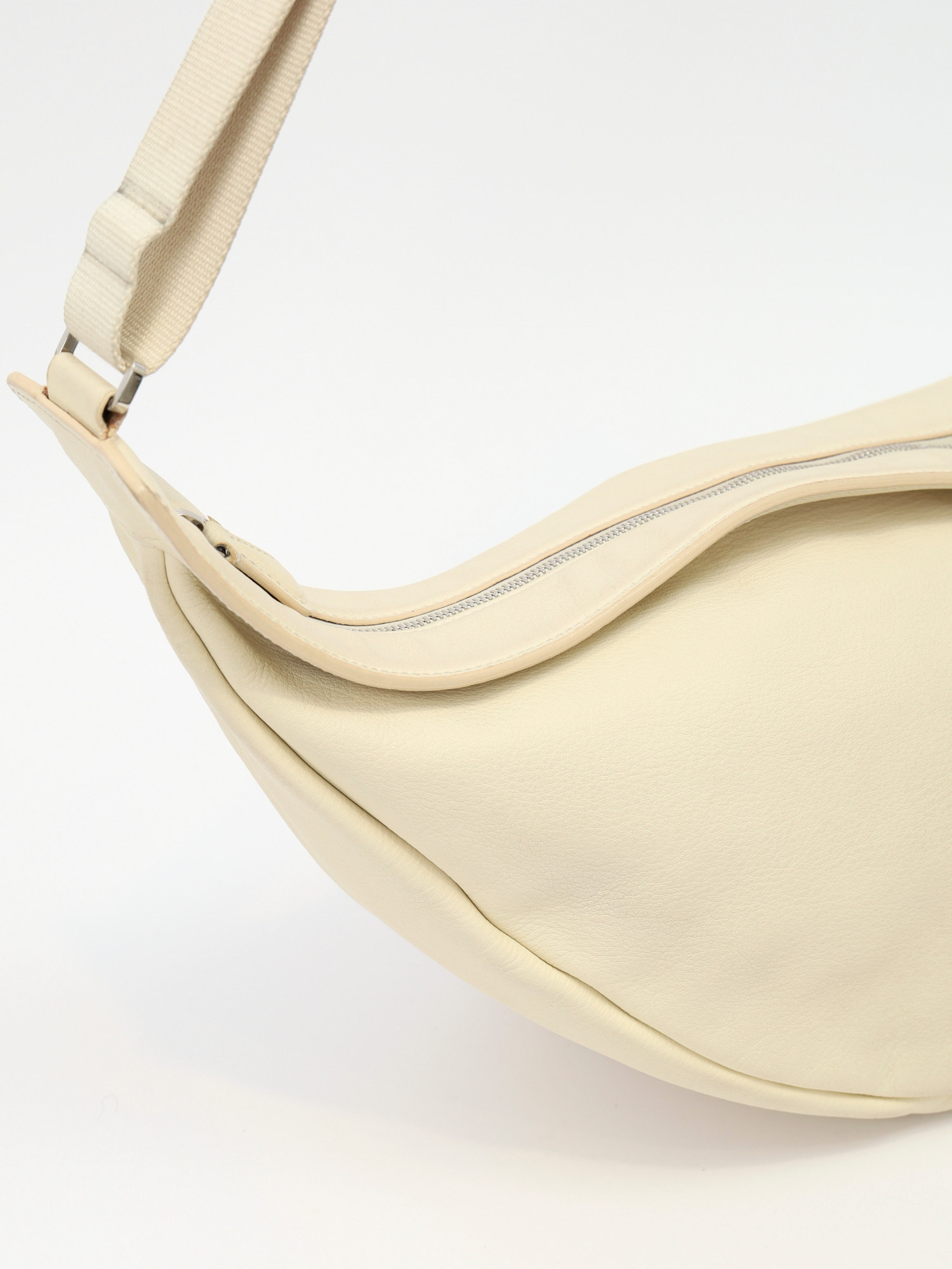 Сумки The Row Slouchy Banana изображение #5