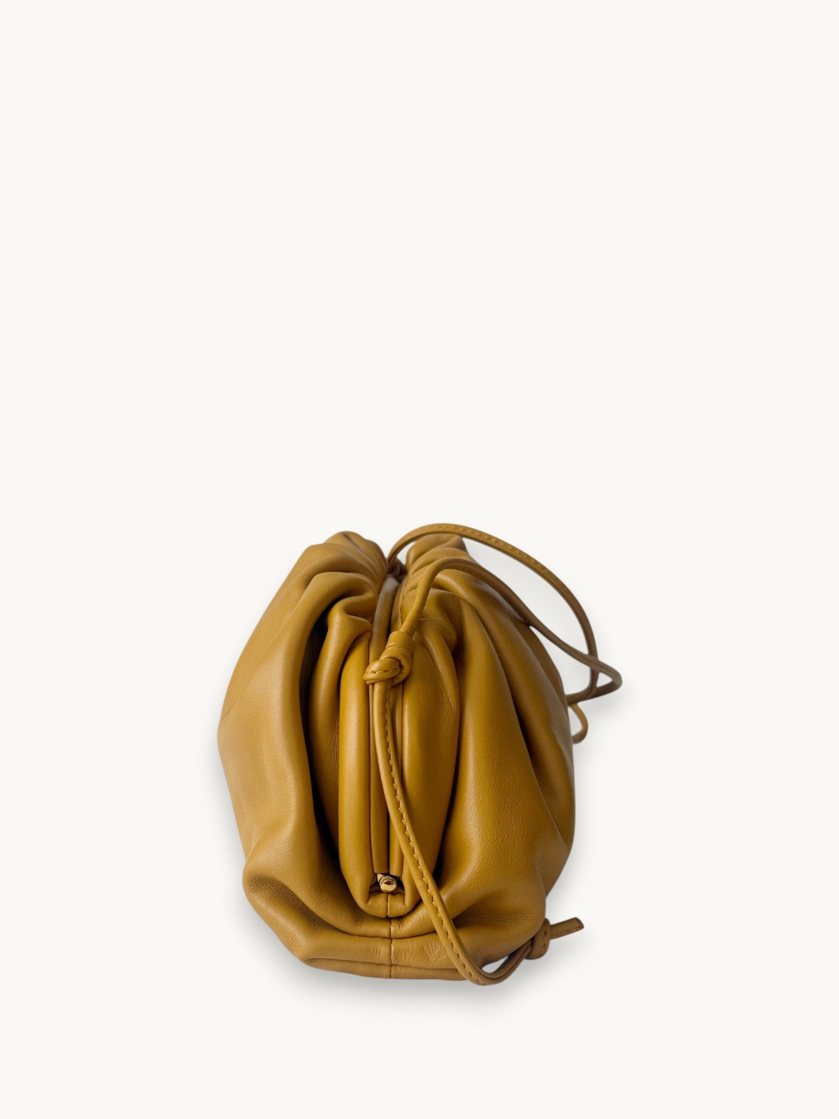 Сумки Bottega Veneta Pouch изображение #3