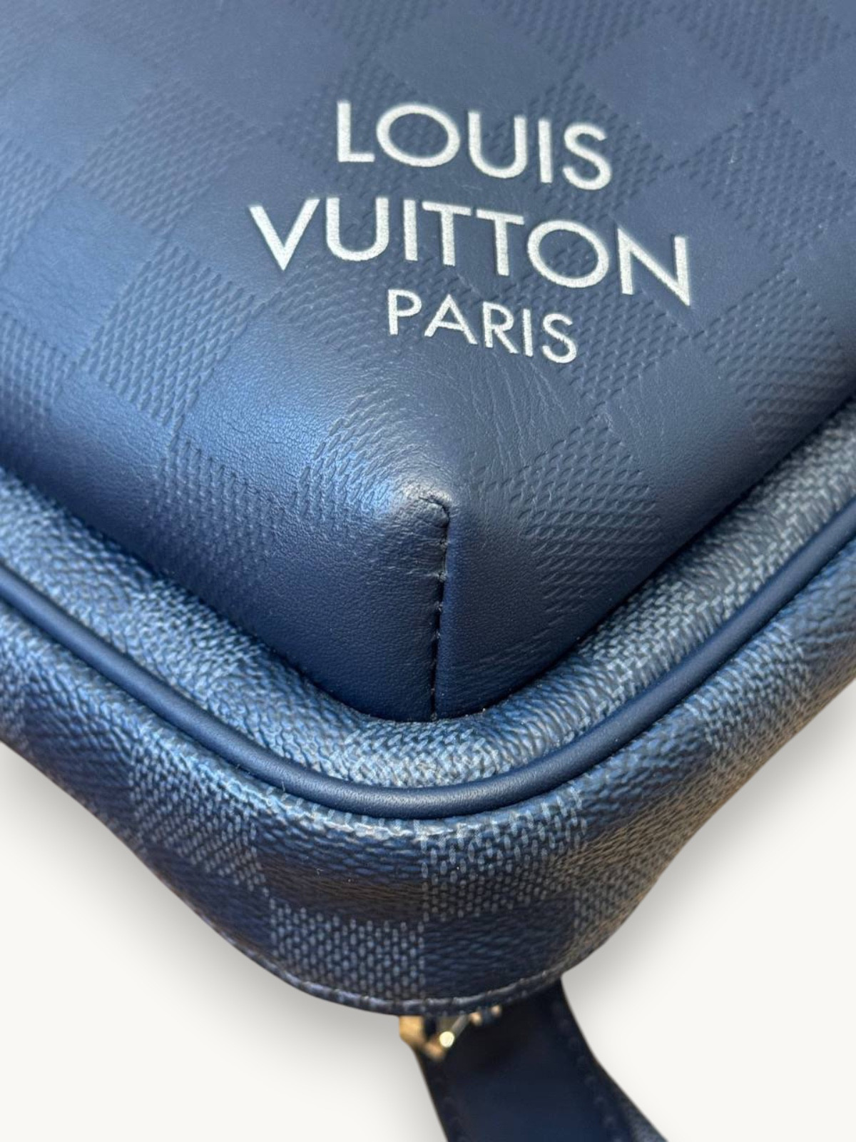 Сумки Louis Vuitton Avenue изображение #11