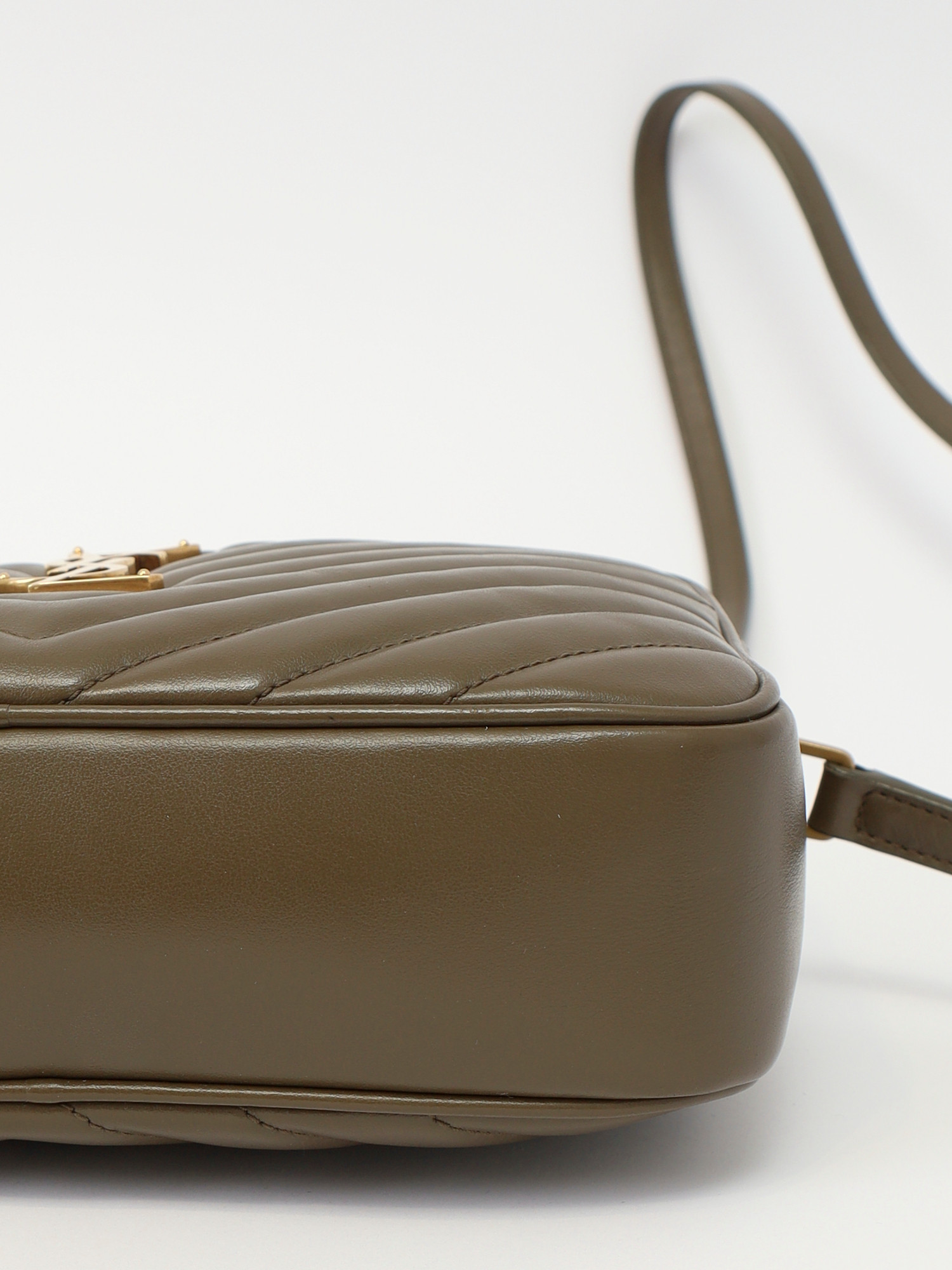 Сумки Saint Laurent Lou изображение #10
