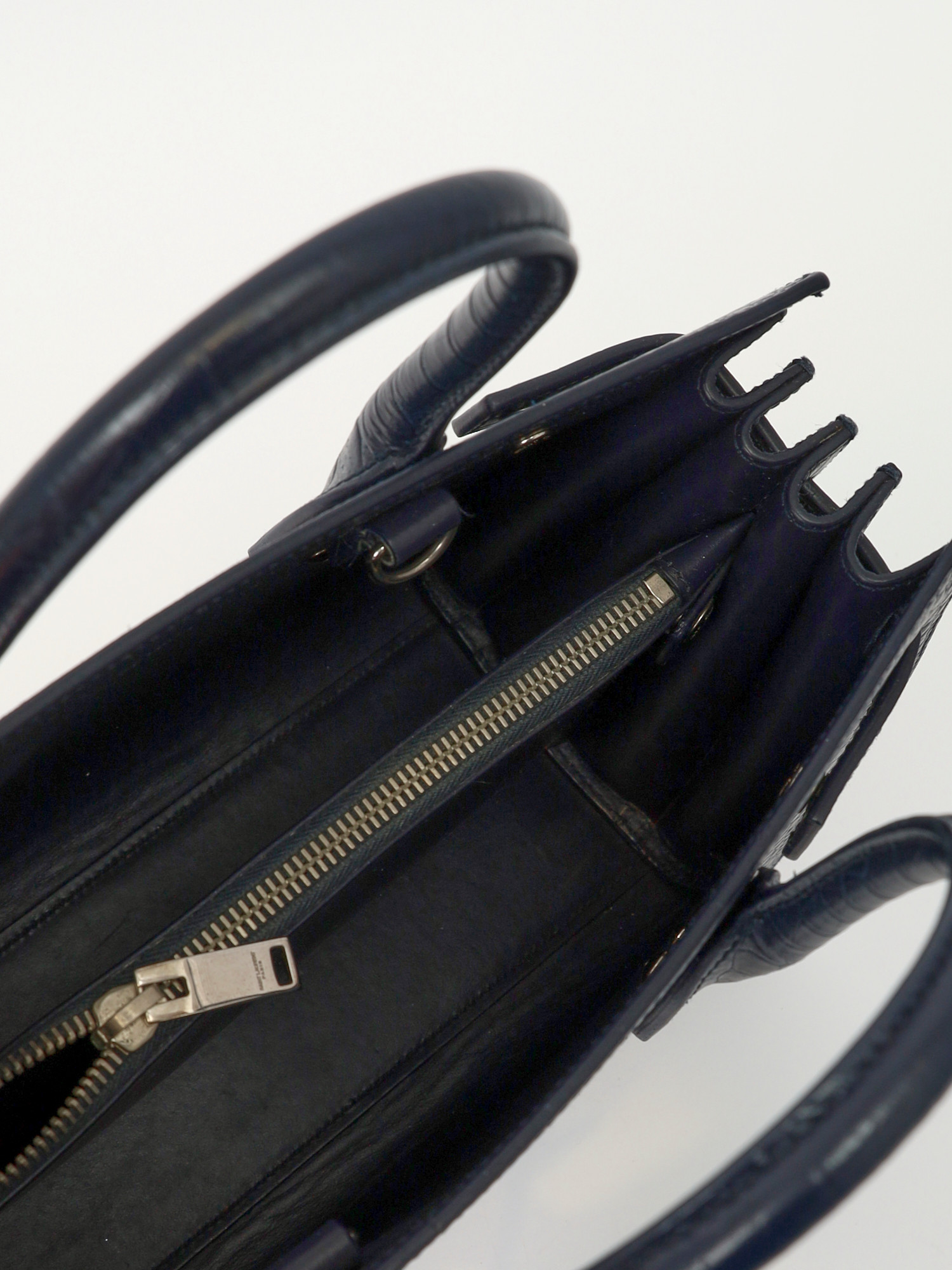Сумки Saint Laurent Sac De Jour изображение #11