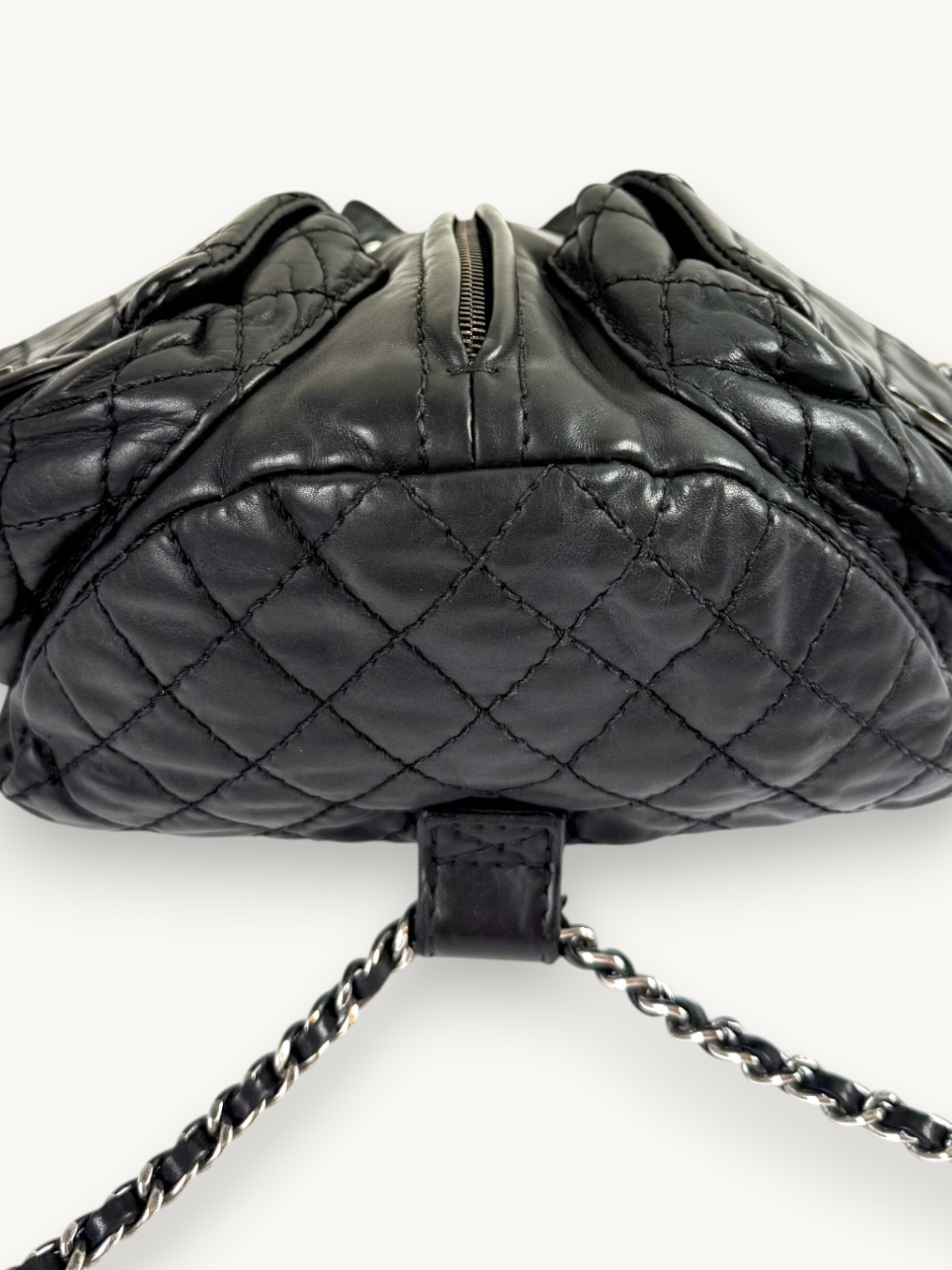 Сумки Chanel Backpack Is Back изображение #5