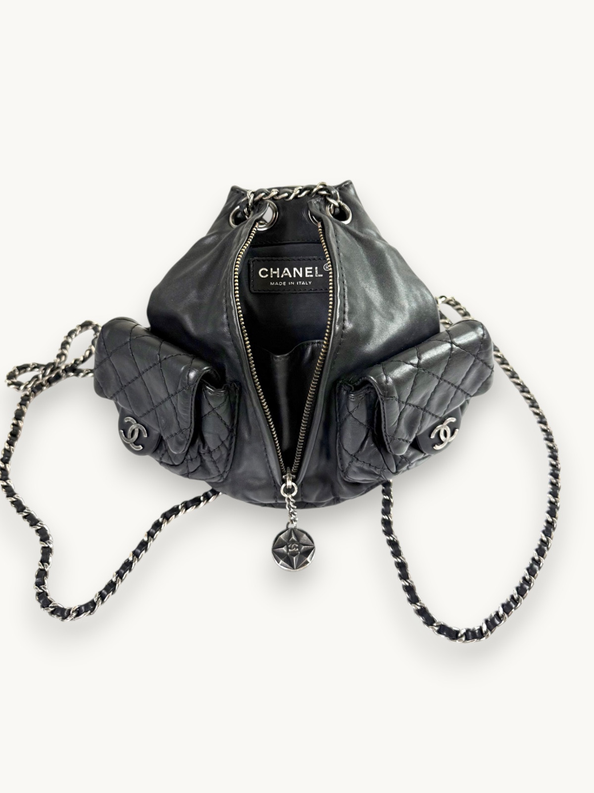 Сумки Chanel Backpack Is Back изображение #7