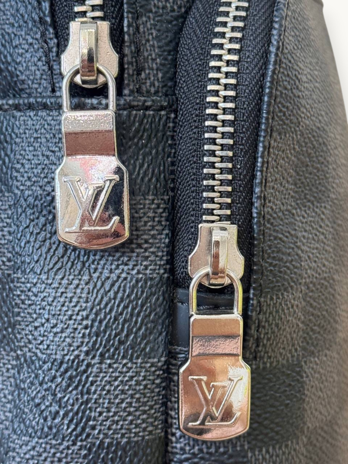 Сумки Louis Vuitton Avenue изображение #11