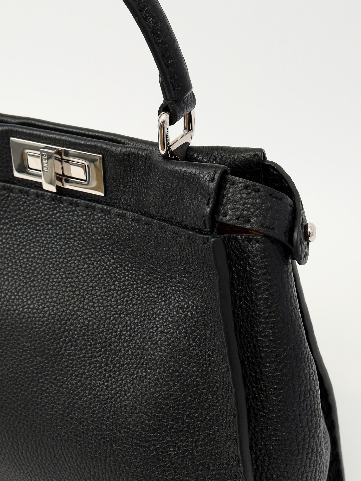 Сумки Fendi Peekaboo изображение #7
