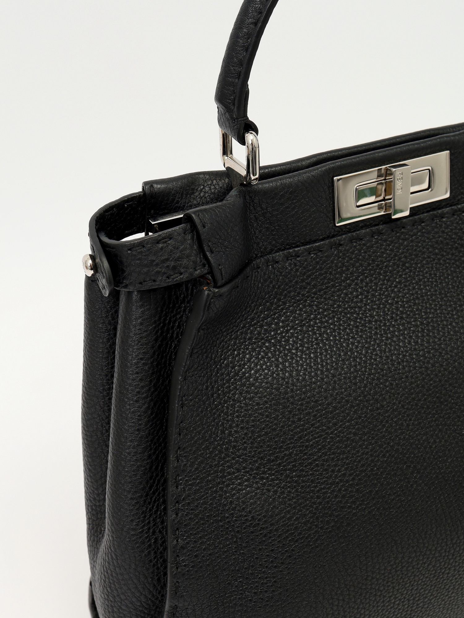 Сумки Fendi Peekaboo изображение #6