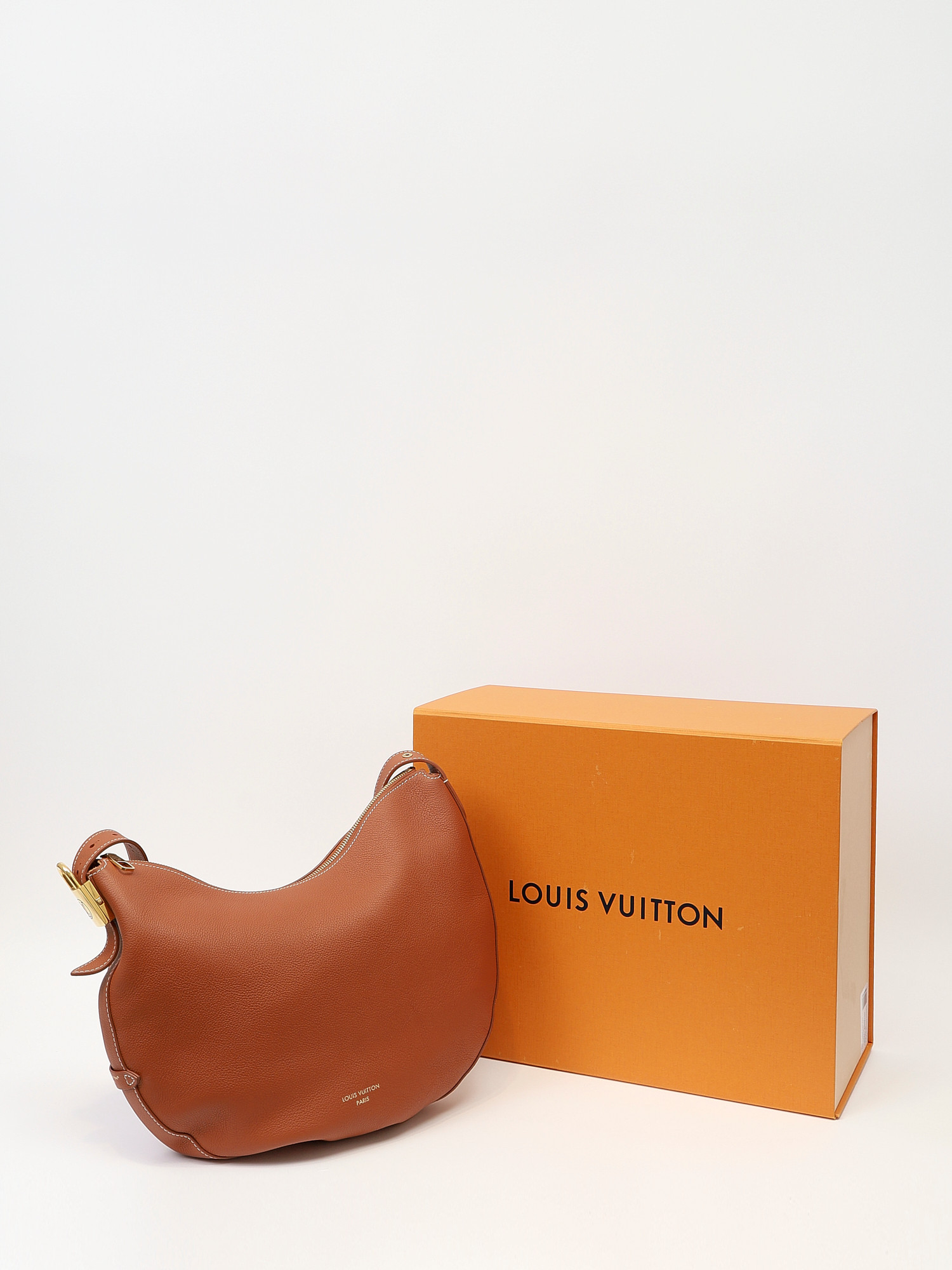 Сумки Louis Vuitton Low Key изображение #5