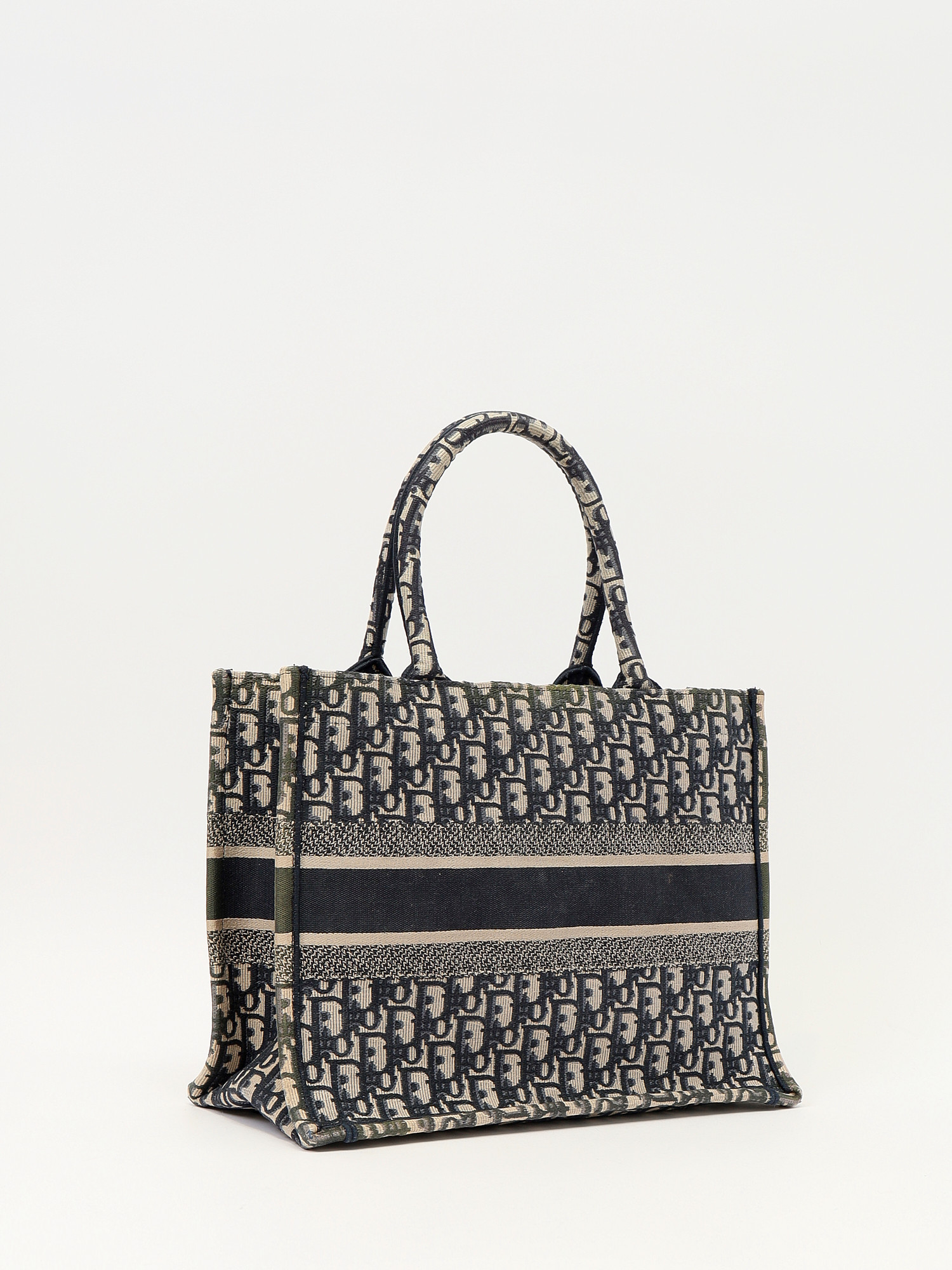 Сумки Dior Book Tote изображение #4